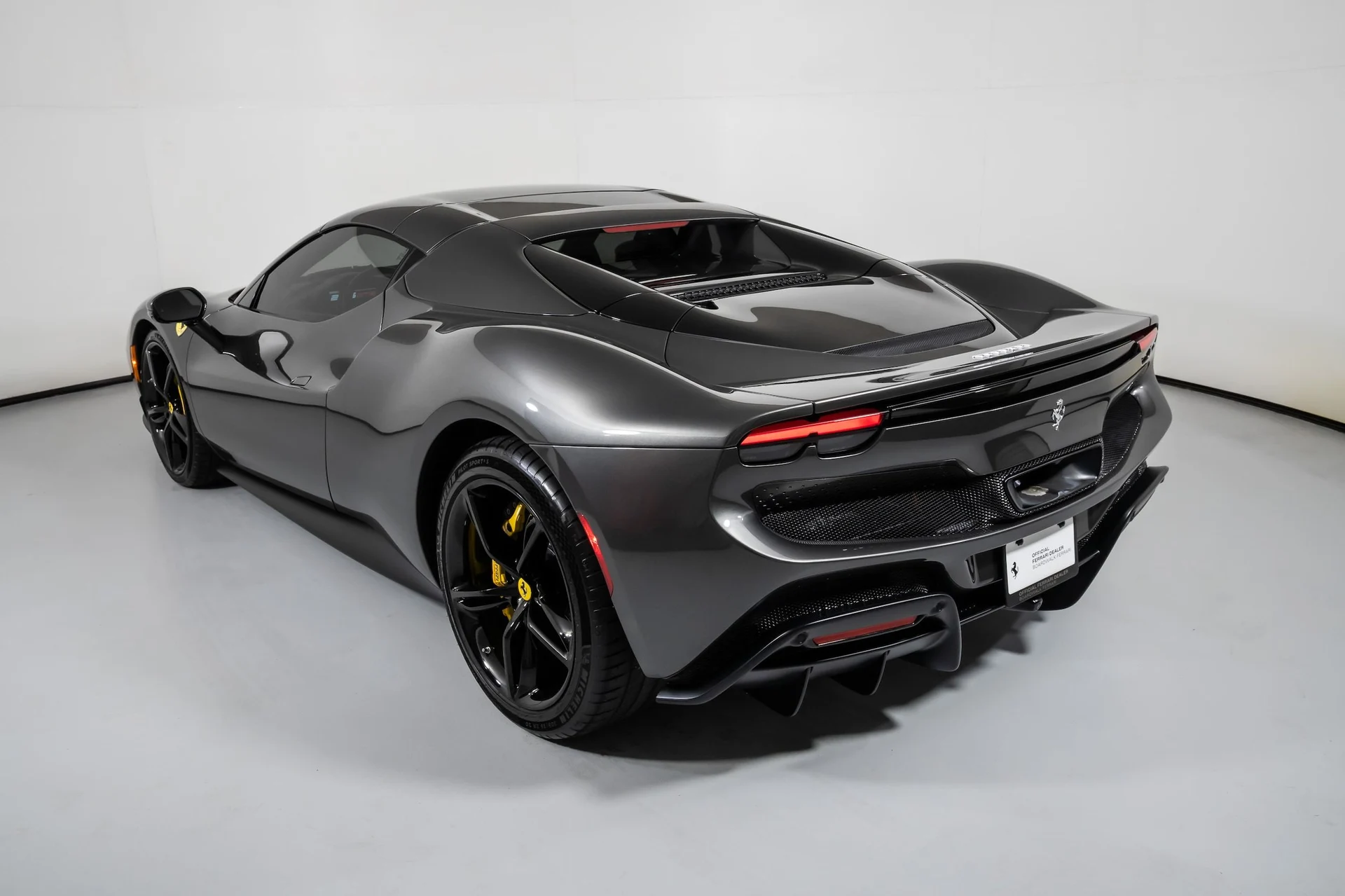 mph014_780231150_d819850e63f74b89a4aae00df9ab0e35_7e425815cd