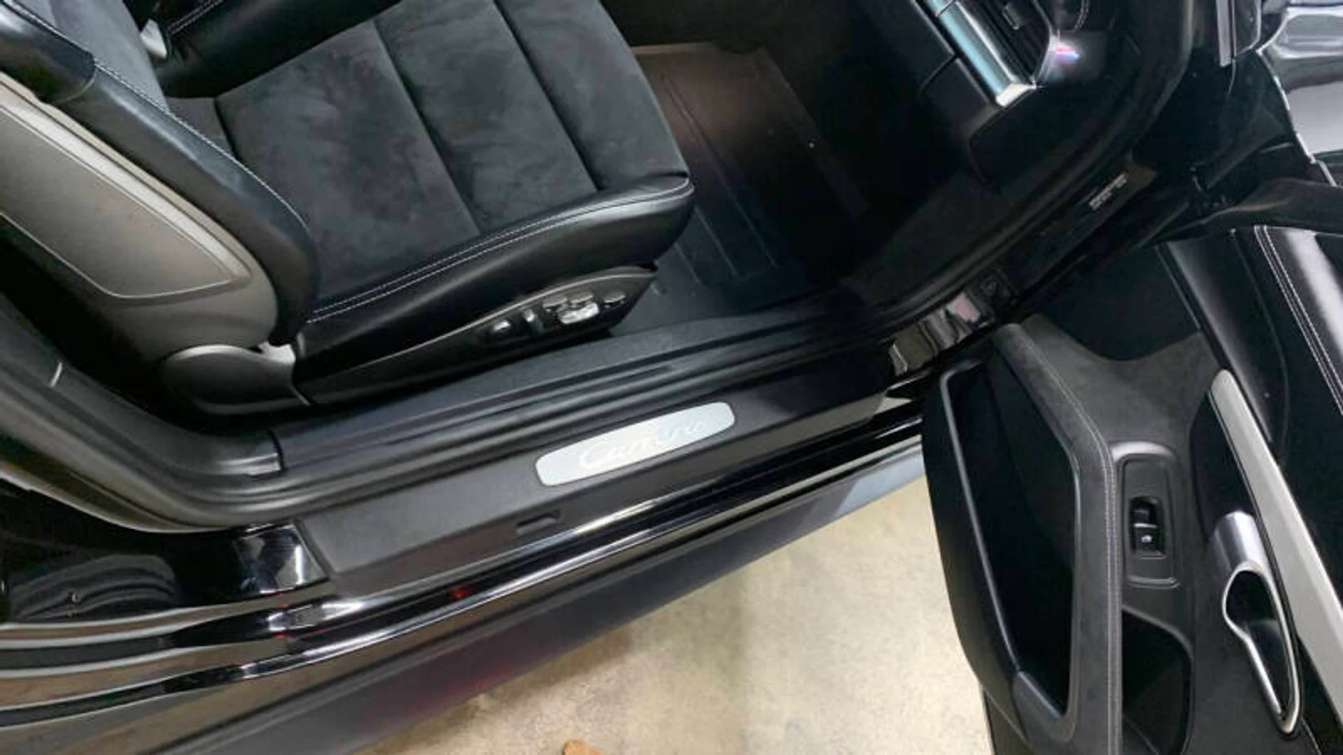 mph014_780722444_2014_porsche_911_carrera_2dr_coupe_1440b2a503