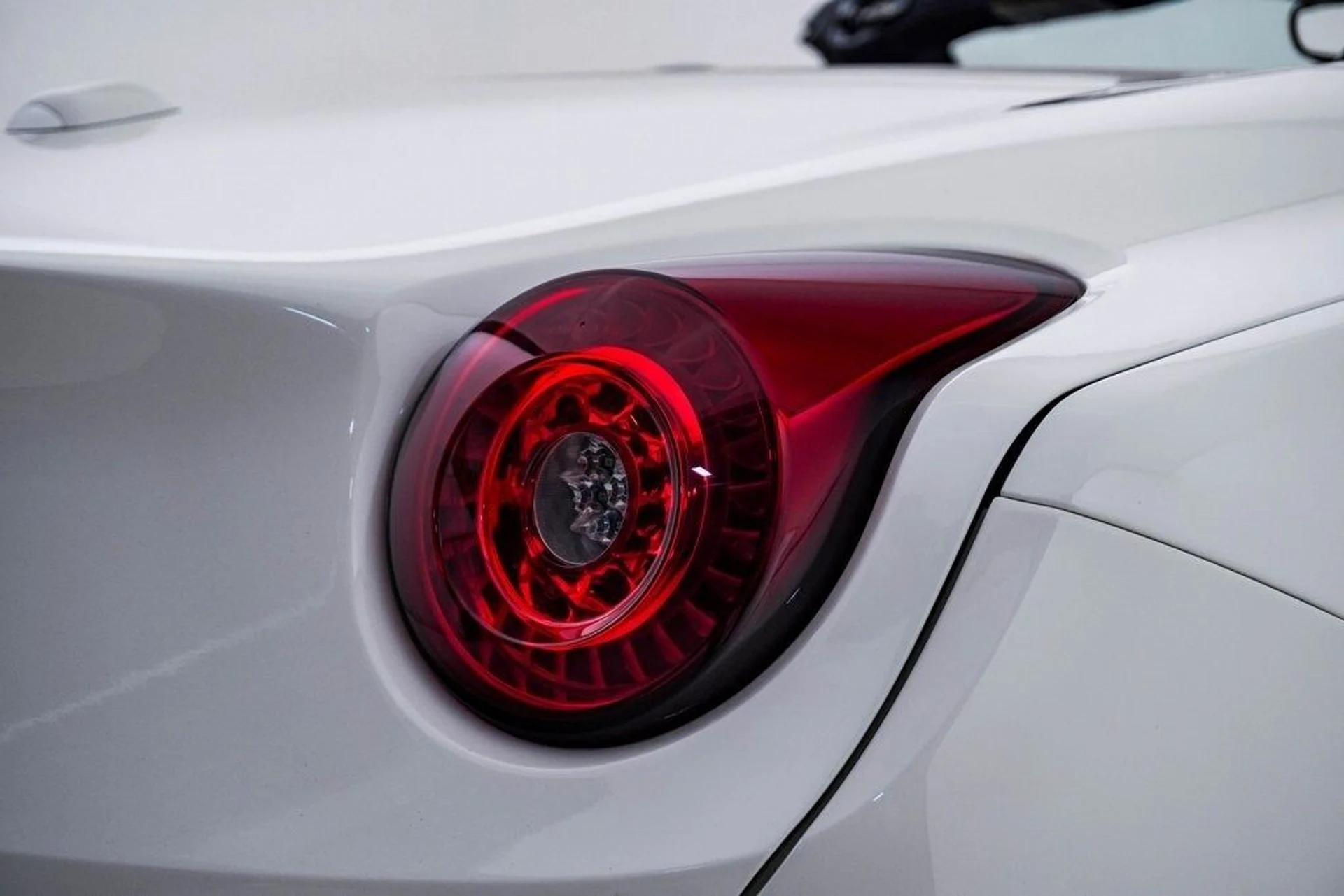 mph014_781005596_3108562620fbc0929edb9529cb197b19x_f1ab75c43d