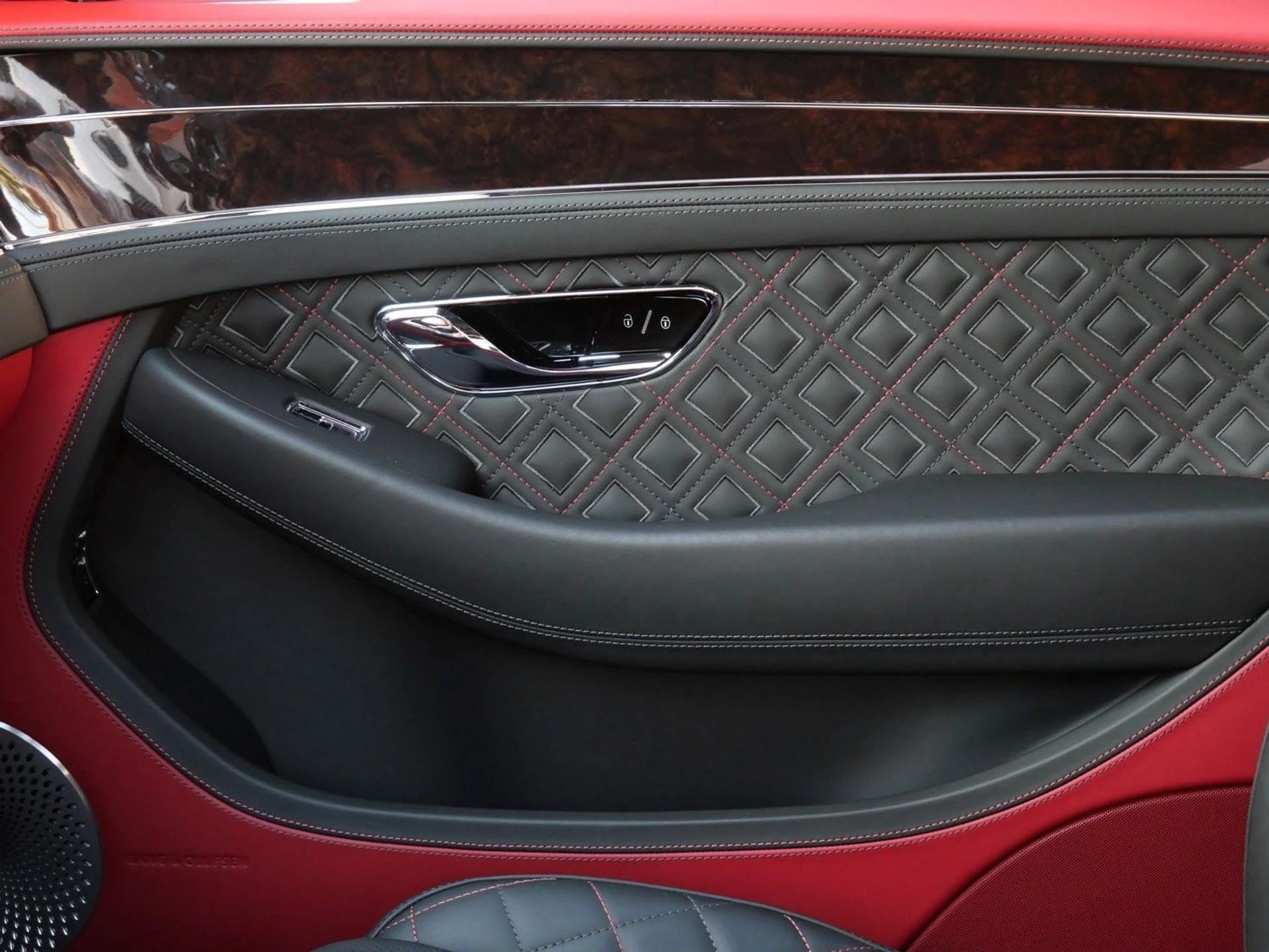 mph014_787438726_5a84b823ca4ff217fae3790670c5a08ax_041235163b