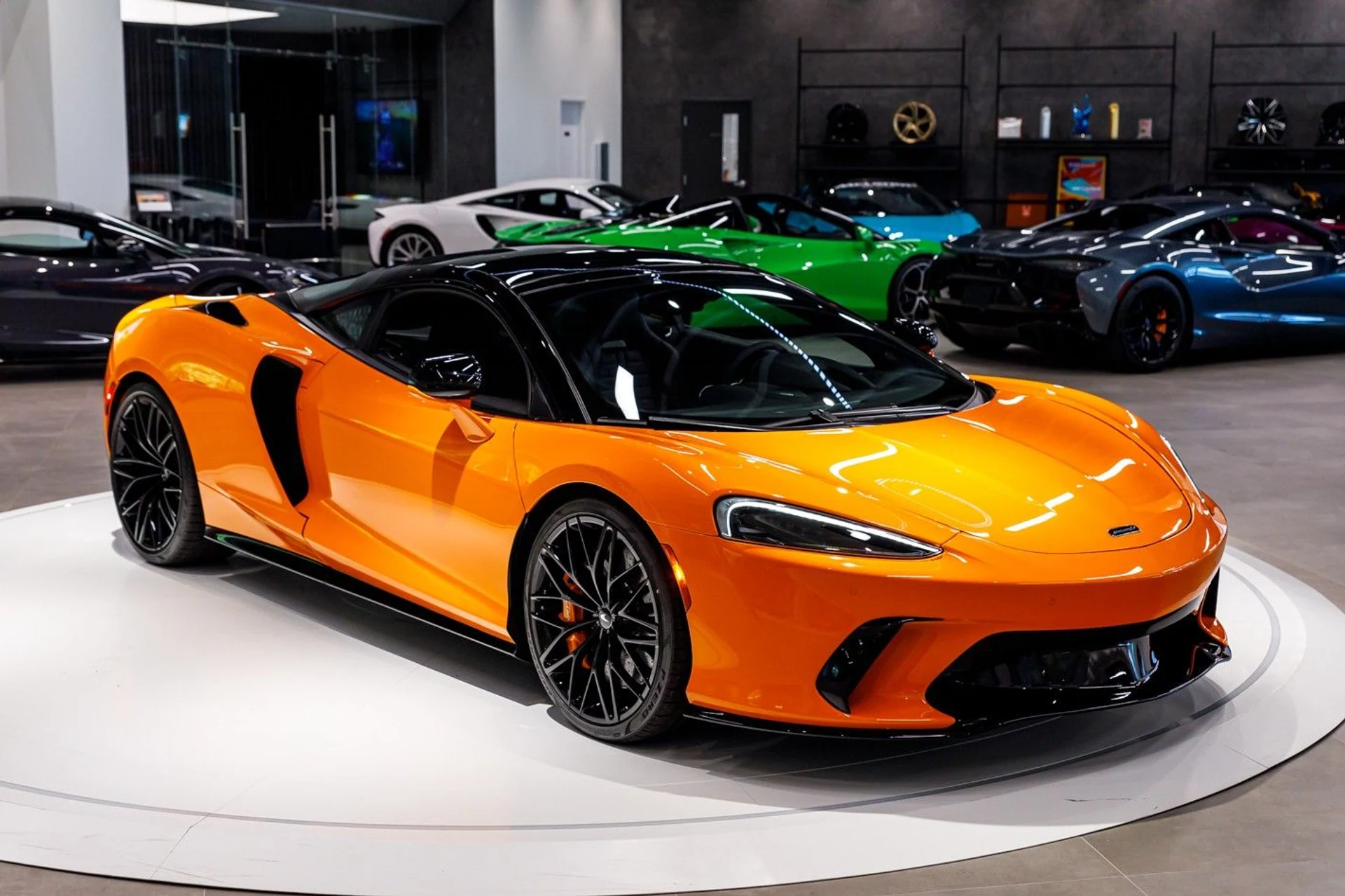 mph014_78878427_671_p15_l_2cc9966744