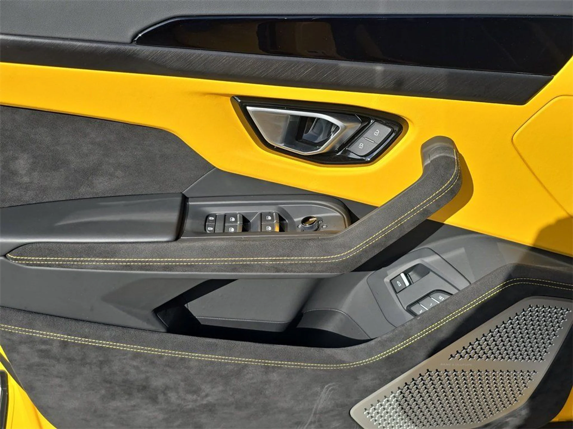 mph014_789308986_6f0508247e3176c67ef27b885f2a99b1_41cc384984