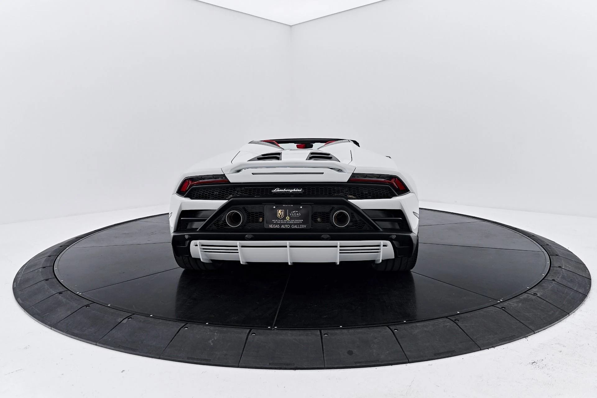 mph014_789457828_Used_2024_Lamborghini_Huracan_EVO_Base_1791337069_5f61d32e1b
