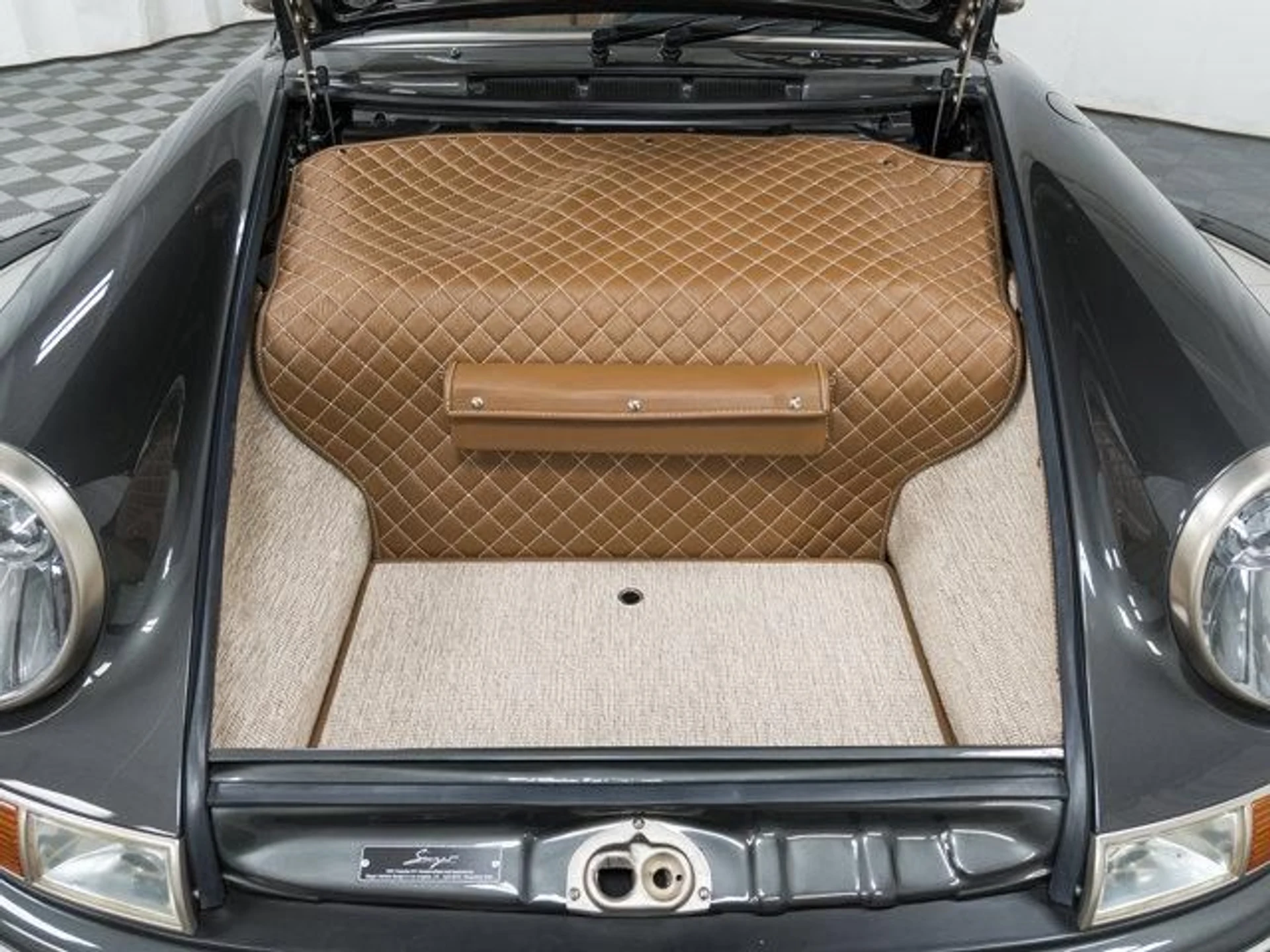 mph014_791201445_S_Ljlcsq5s_S3j_YN_Hq4_RGFV_1m_E3_E_c90ff0ebc3