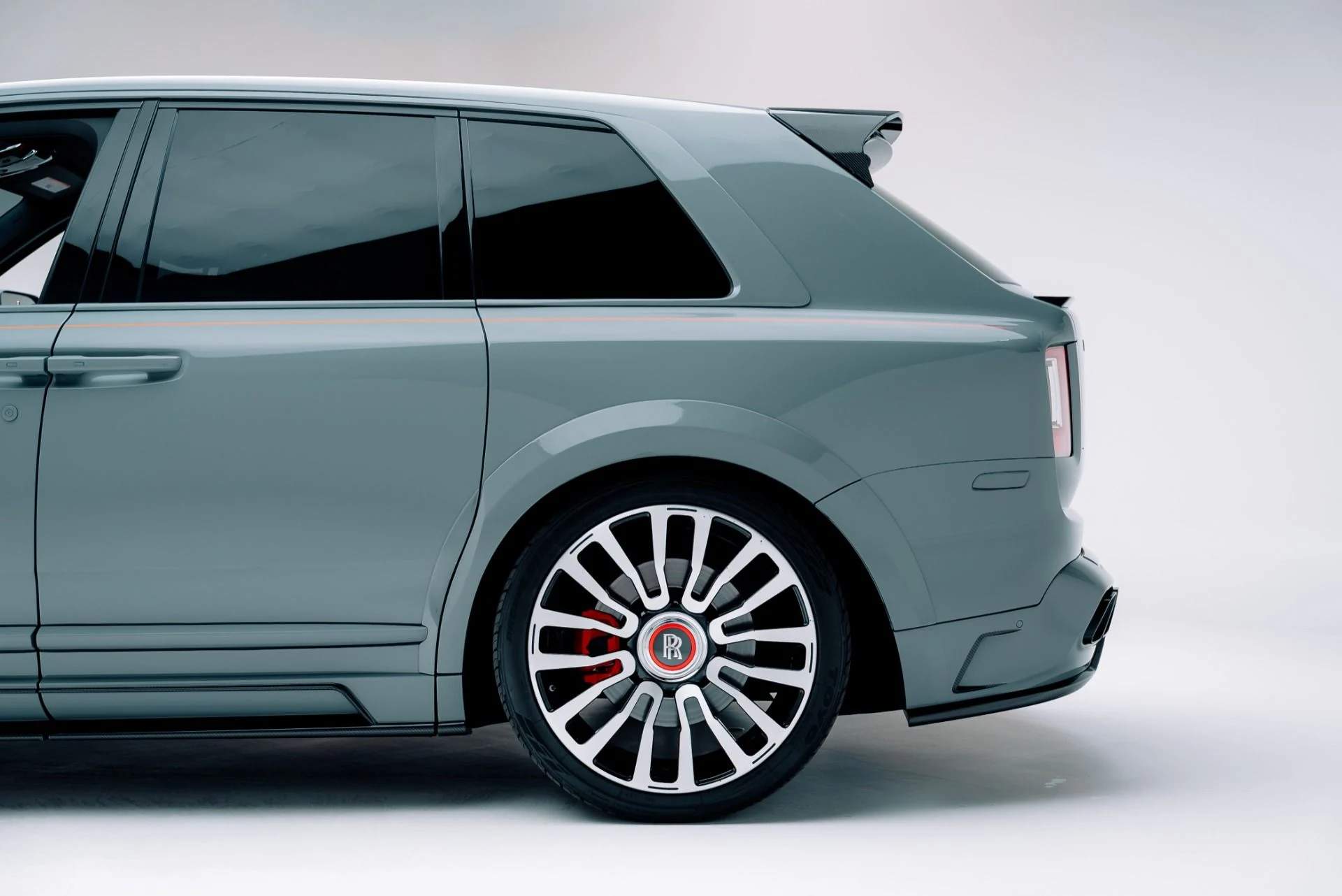 mph014_794835673_Used_2020_Rolls_Royce_Cullinan_1764611808_fa8a86d28c