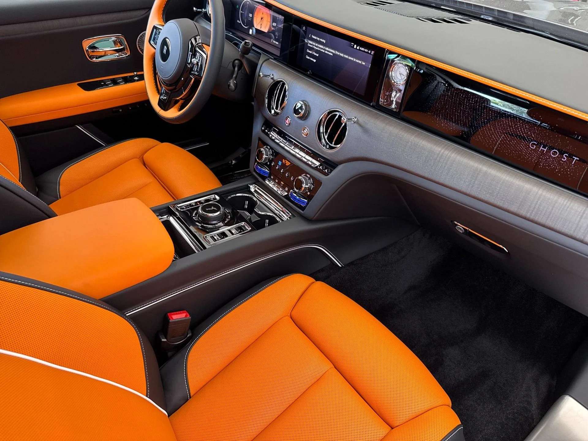 mph014_801101936_New_2025_Rolls_Royce_Ghost_Base_1756889539_eef4d5e891