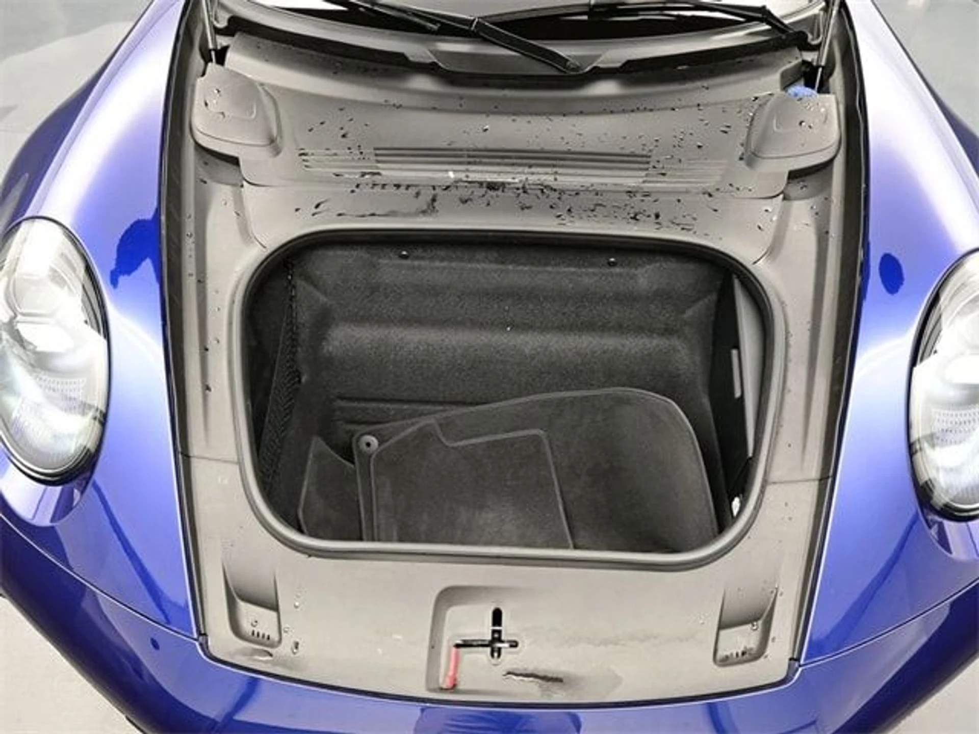 mph014_801971040_0f33c77aca044e451b6df6fc13bb8920x_383c9bc3a5