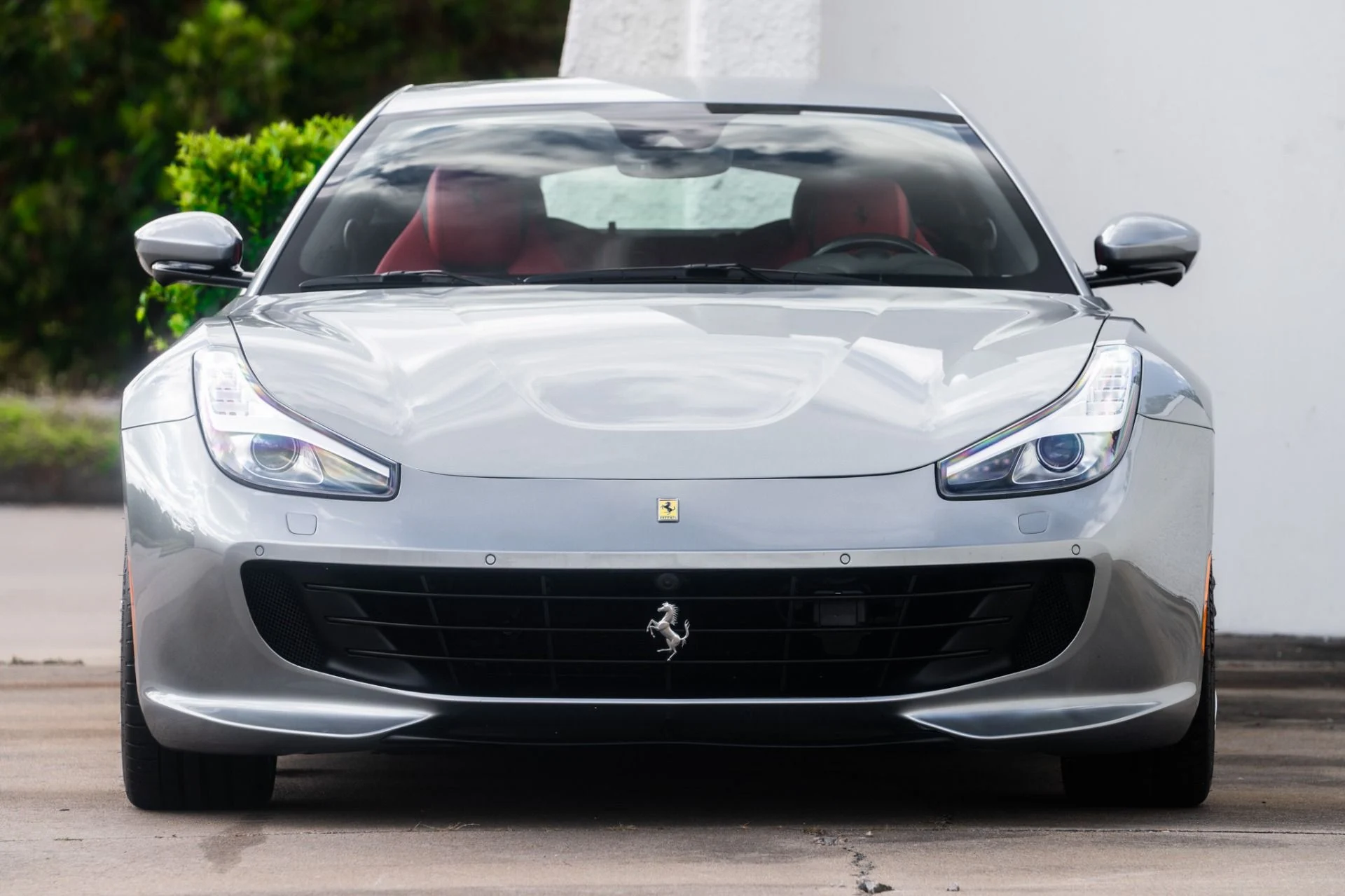 mph014_803142811_Used_2019_Ferrari_GTC_4_Lusso_1759771823_e32ec942af