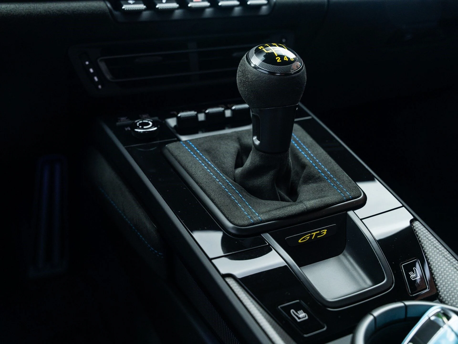 mph014_804235748_f1f0317a84723fcf1bc5a8f3f97cdf8ax_25660902f0