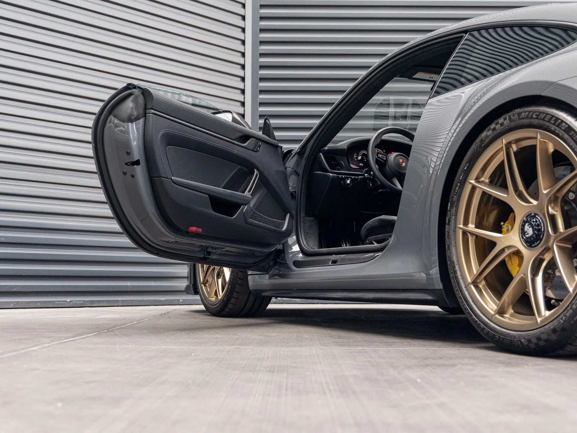 mph014_805752569_15_ede72791de