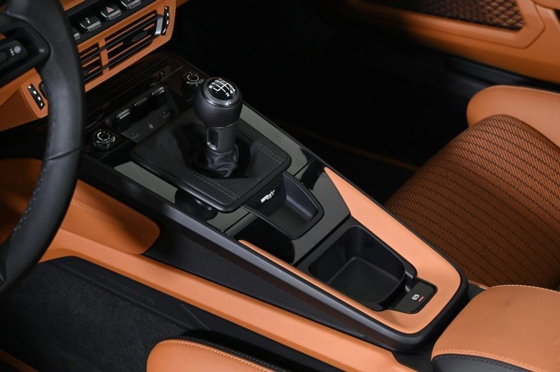 mph014_810729725_59a2488e3e1143bc850ce230906cf98c_011c206420