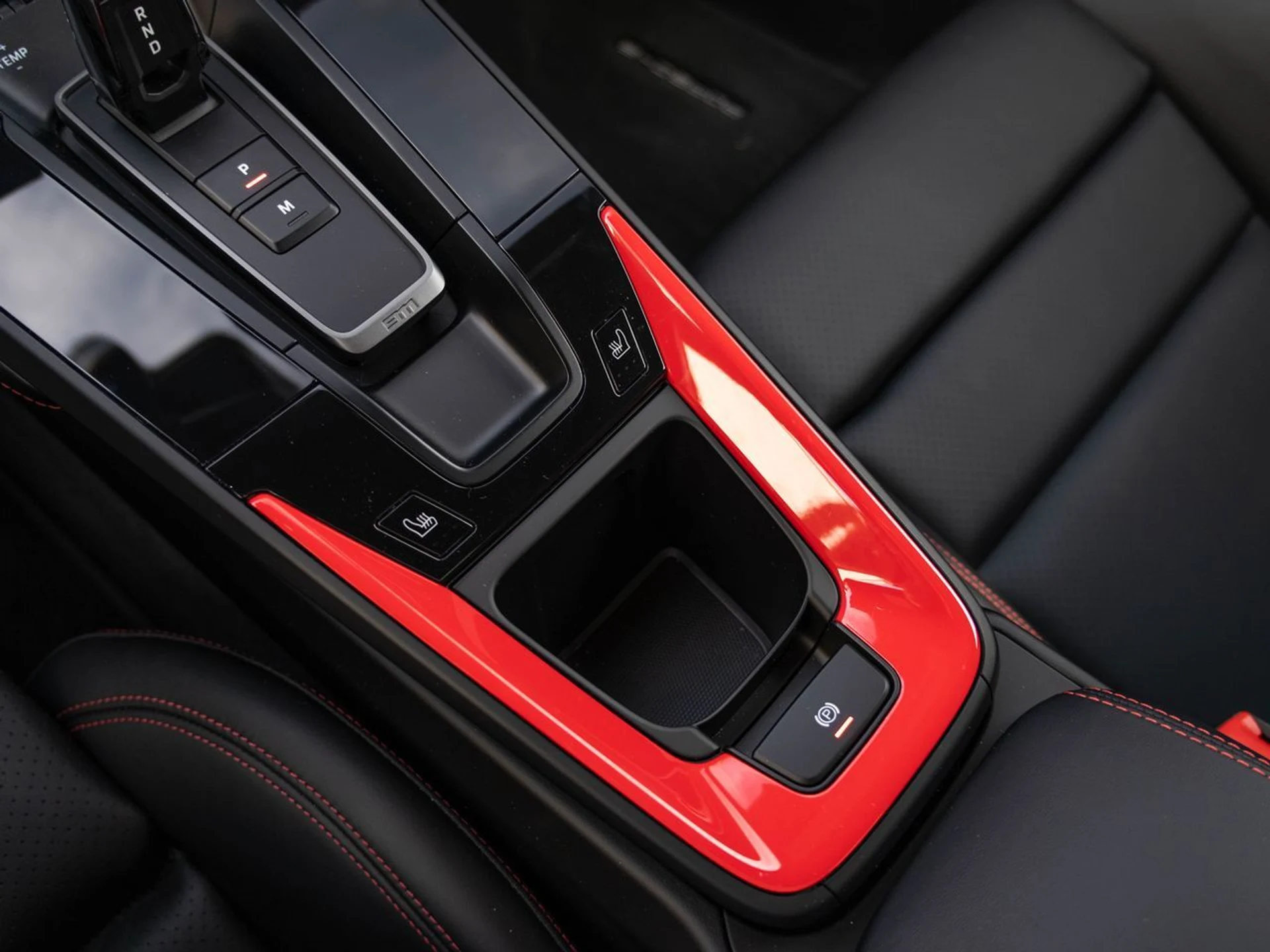 mph014_810987831_8af7de76057a1014afc8bbb045dc2d05x_6e7911e37f