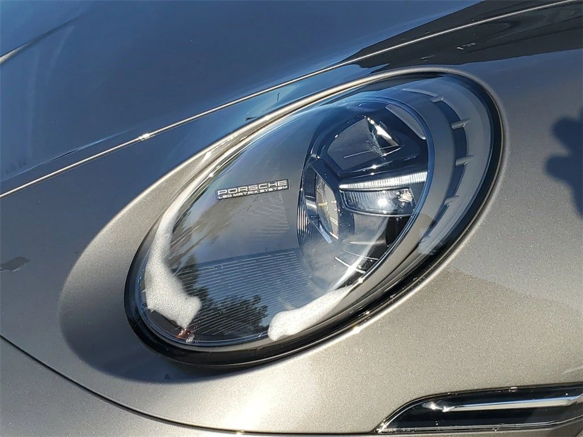 mph014_821703693_15_09e9445e92