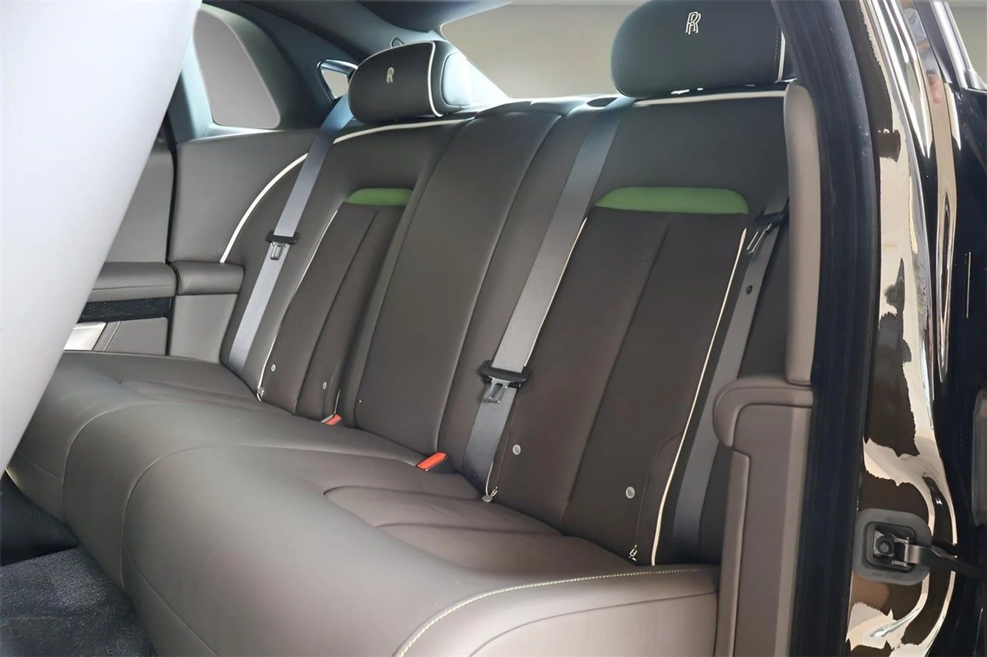 mph014_823515513_15_cad0a612fe