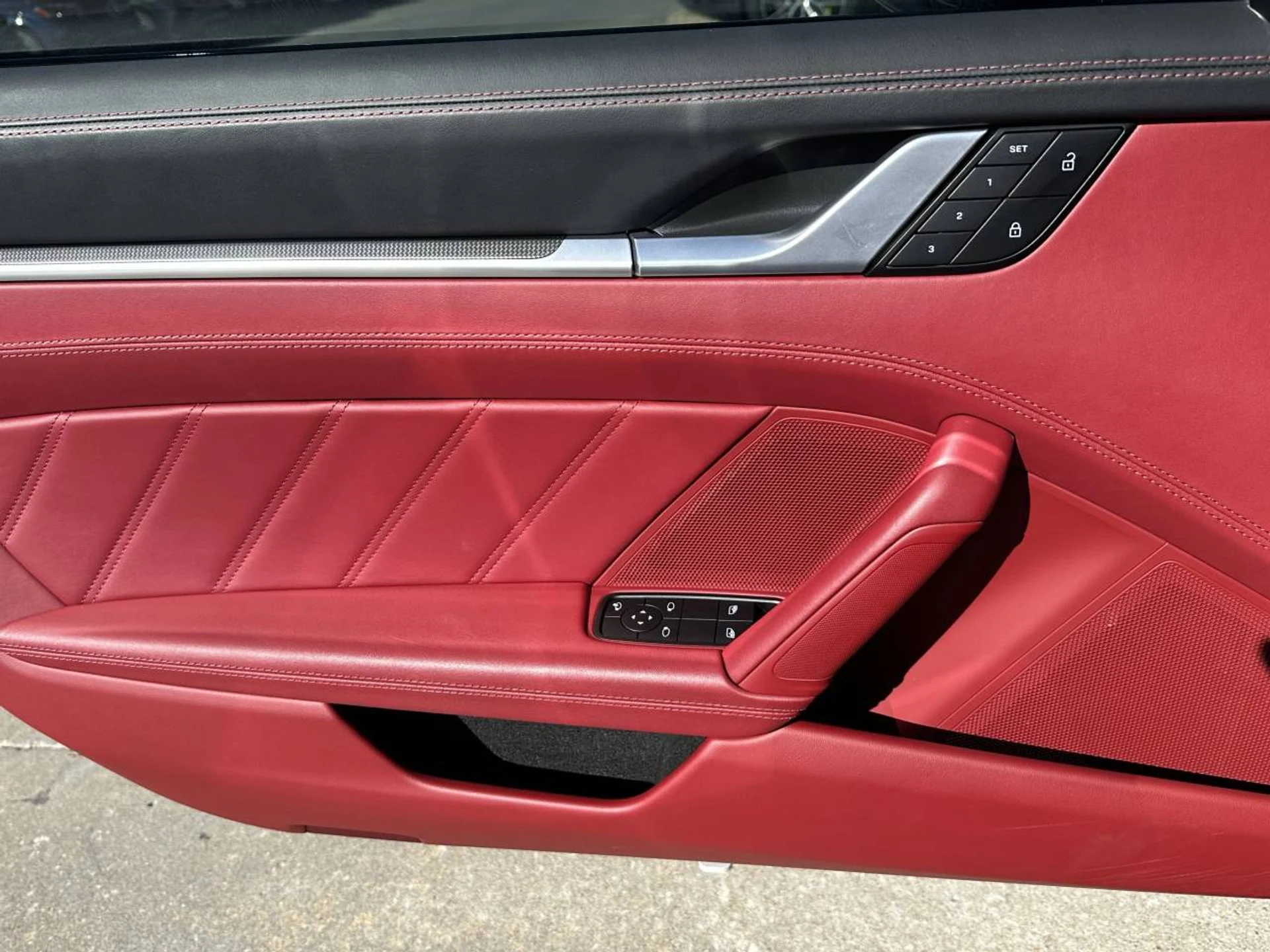 mph014_824382336_1280_3be0e34b61