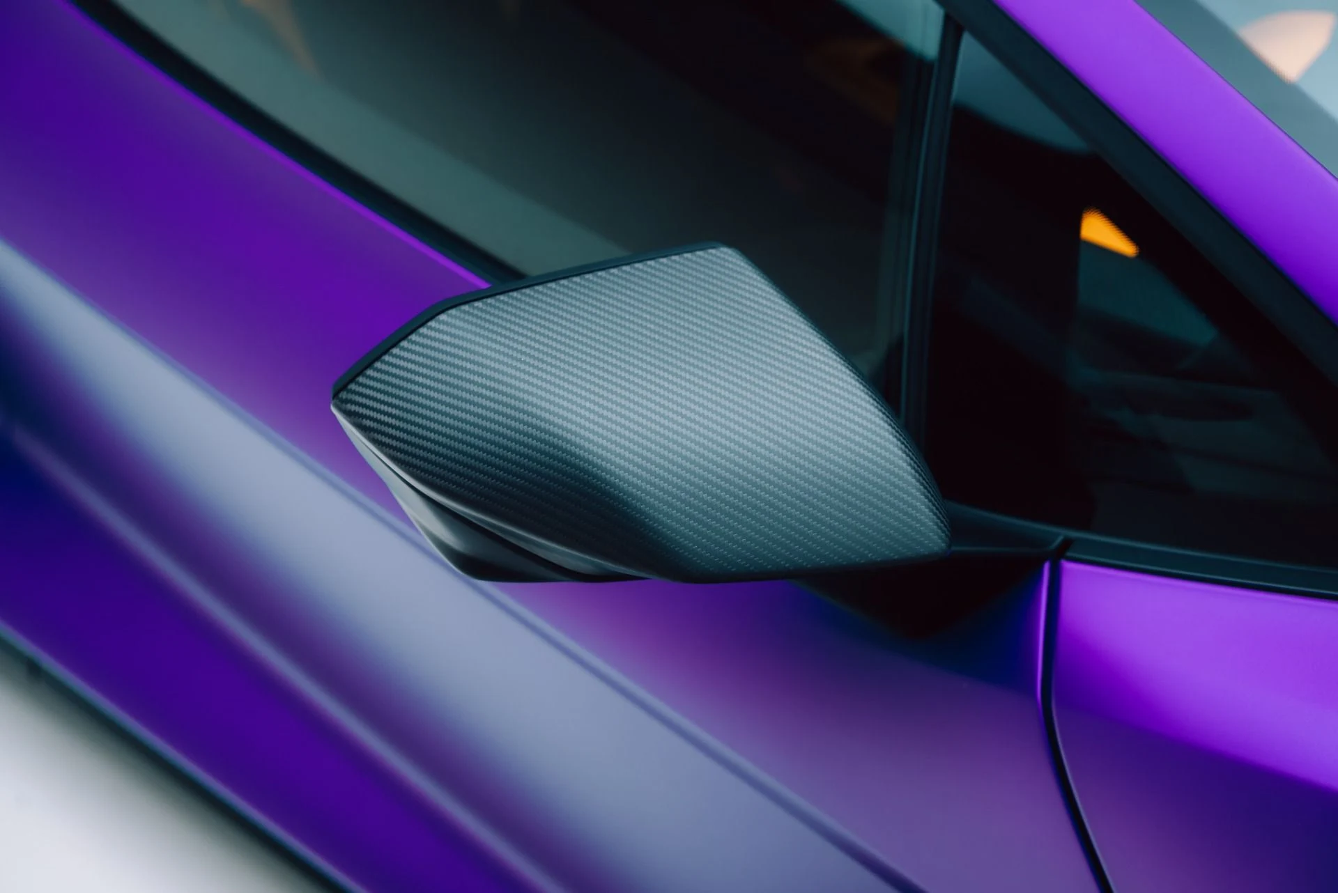 mph014_82464780_Used_2024_Lamborghini_Revuelto_1762882693_5c7309d60c