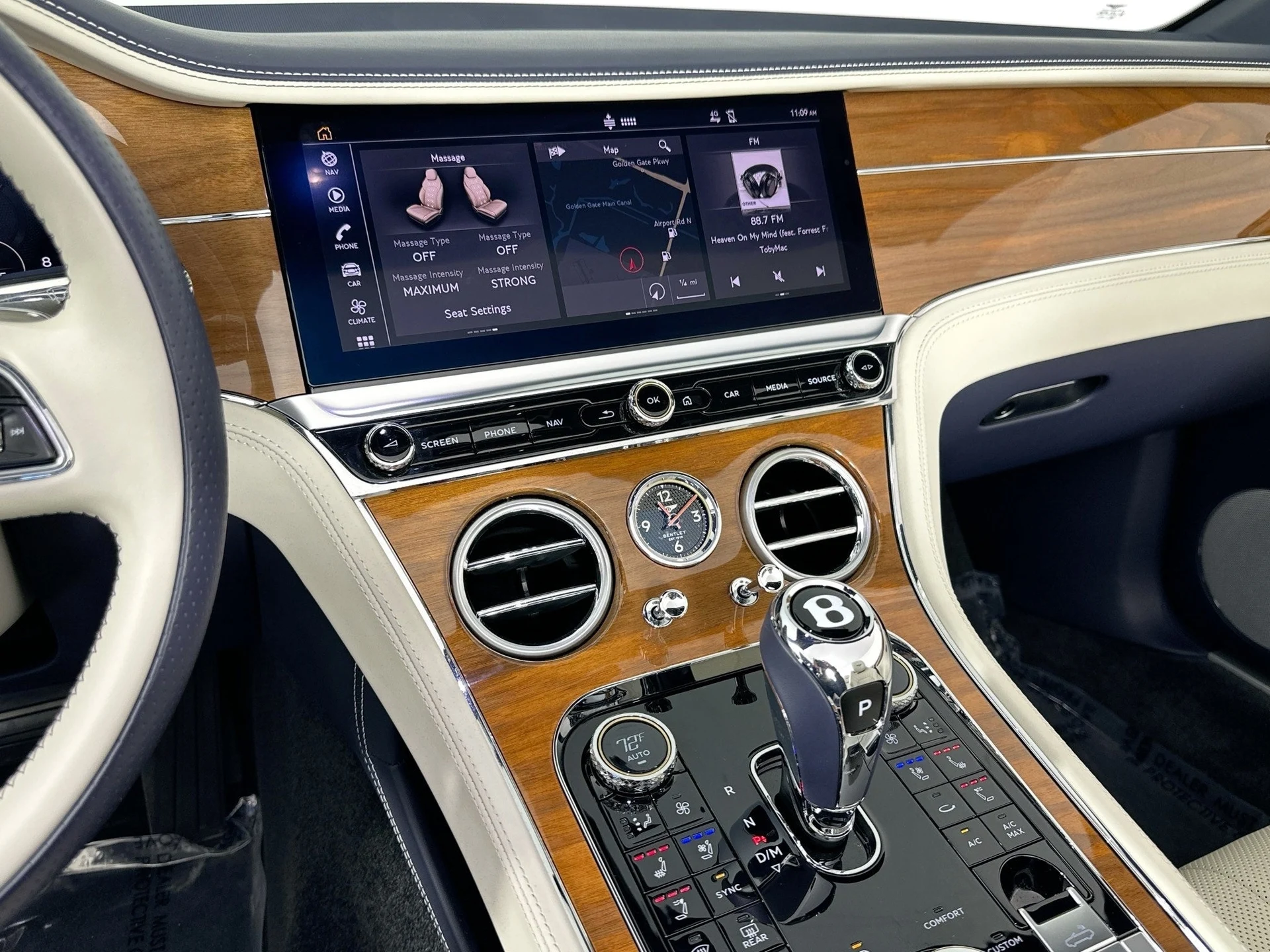 mph014_825159994_15_1cf7b71cf7