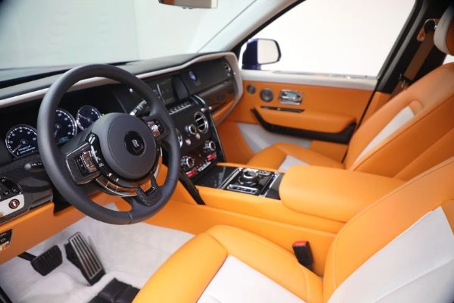 mph014_828208888_Used_2023_Rolls_Royce_Black_Badge_Cullinan_25b2372de9