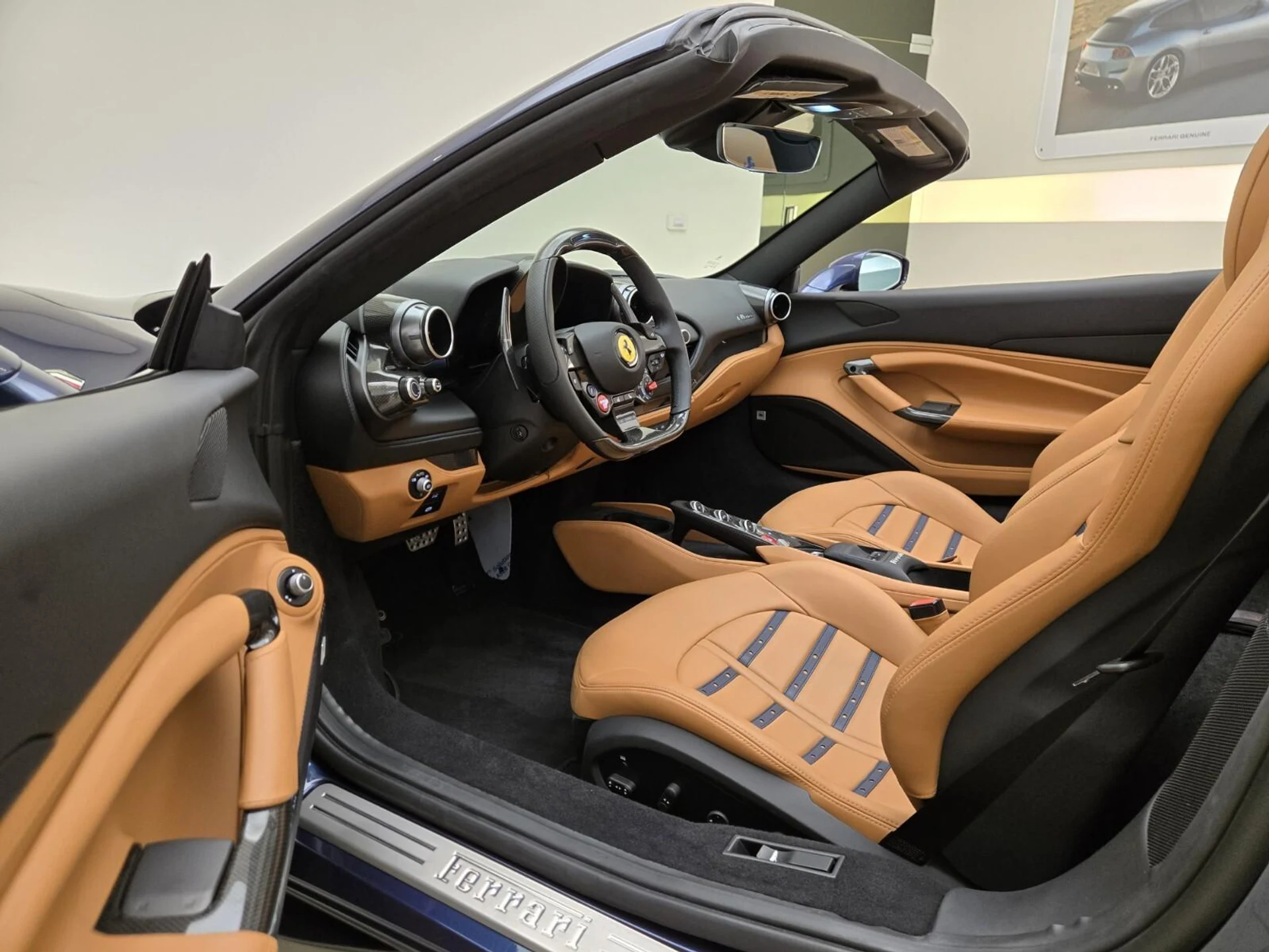 mph014_828557989_Used_2022_Ferrari_F8_Spider_1753250638_789d21b206