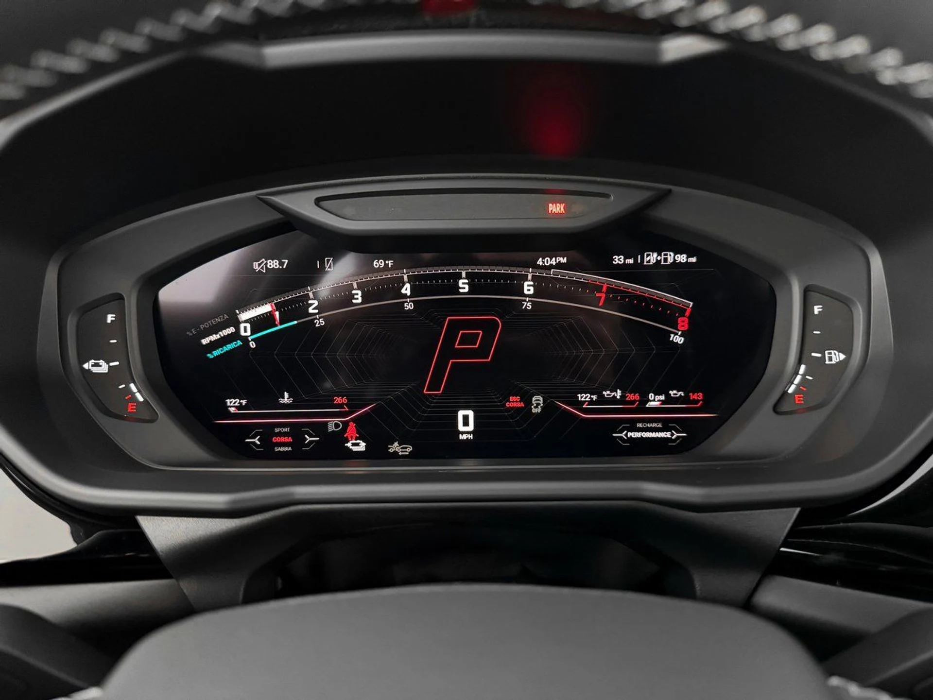 mph014_830815965_e936b322ab4c094fe880462a3ef3e27cx_9e2873c2d0