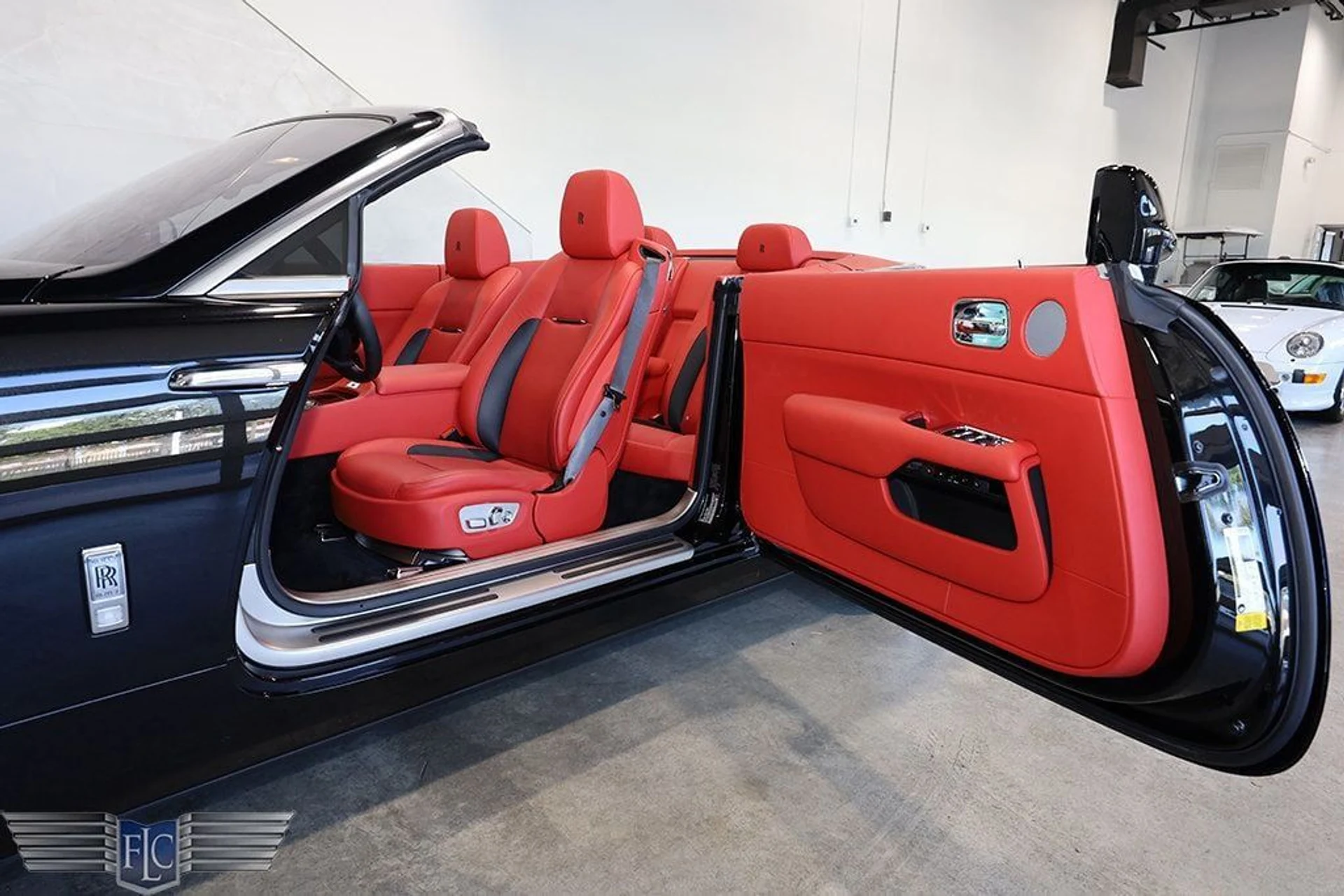 mph014_831257322_used_2021_rolls_royce_dawn_convertible_9689_22905952_15_1024_66a3ed1332