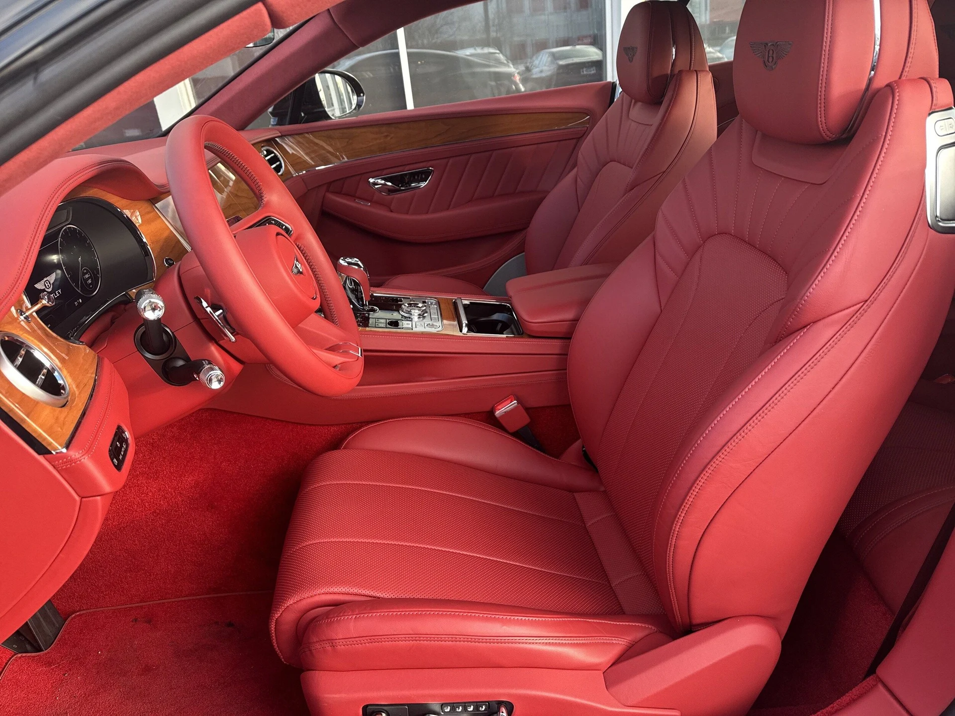 mph014_834016047_e48d921523b477720f70f4b6c368511ax_72c3d72a32