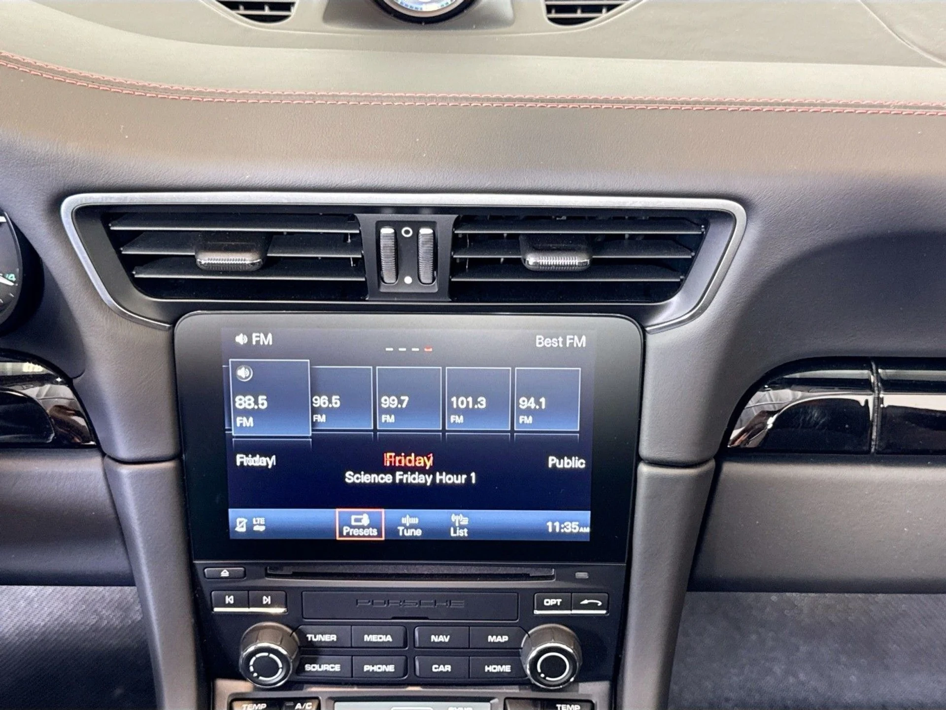 mph014_836841506_f18134b86c869b9767ce7ce974504925_74ee261ec3