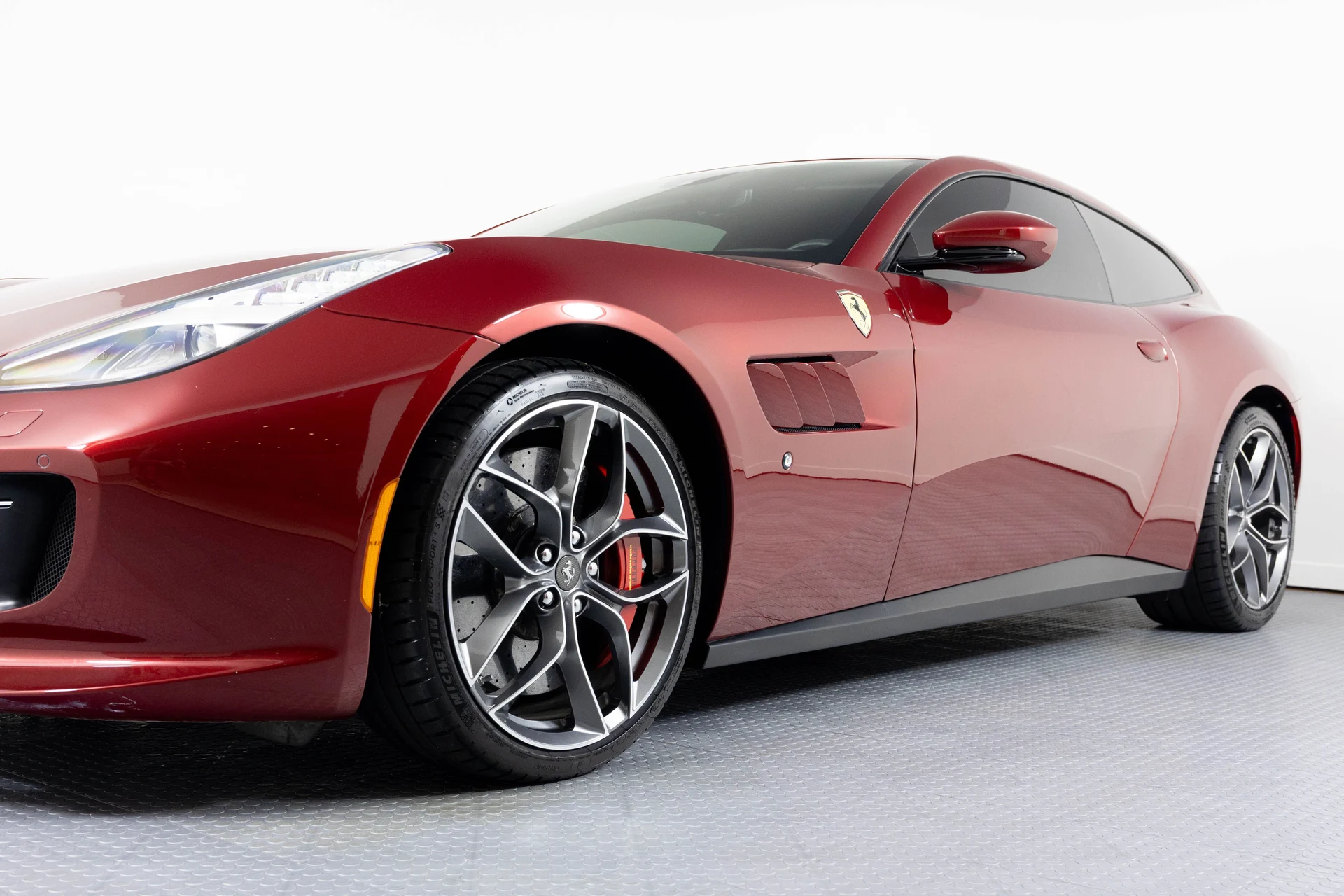 mph014_842686802_ec6958adf1e42f034f0bac4d20ee78ac_4c40174455