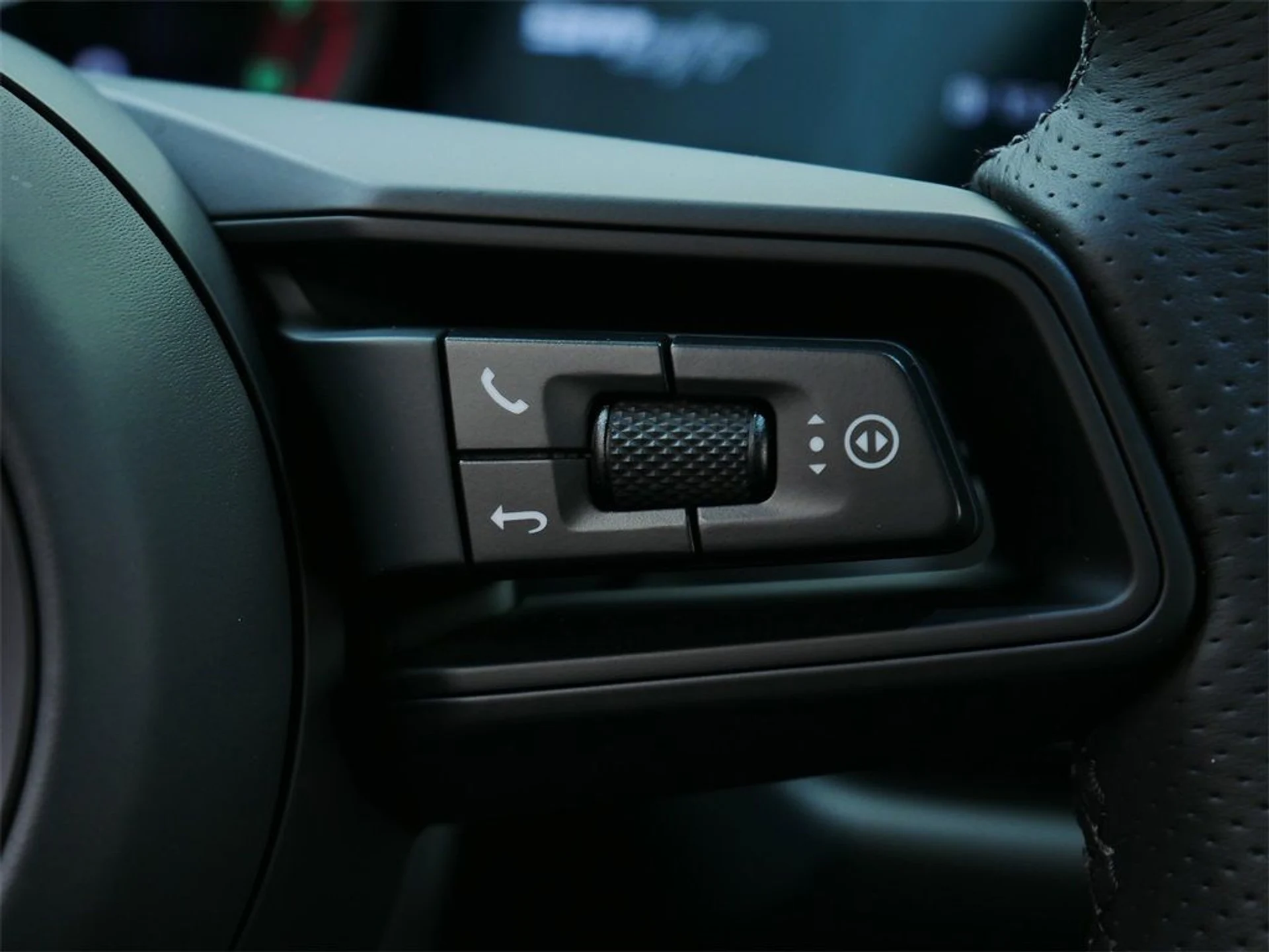 mph014_843704419_37d5a02eadabc54941f20e2dcd9890cd_434e96c032