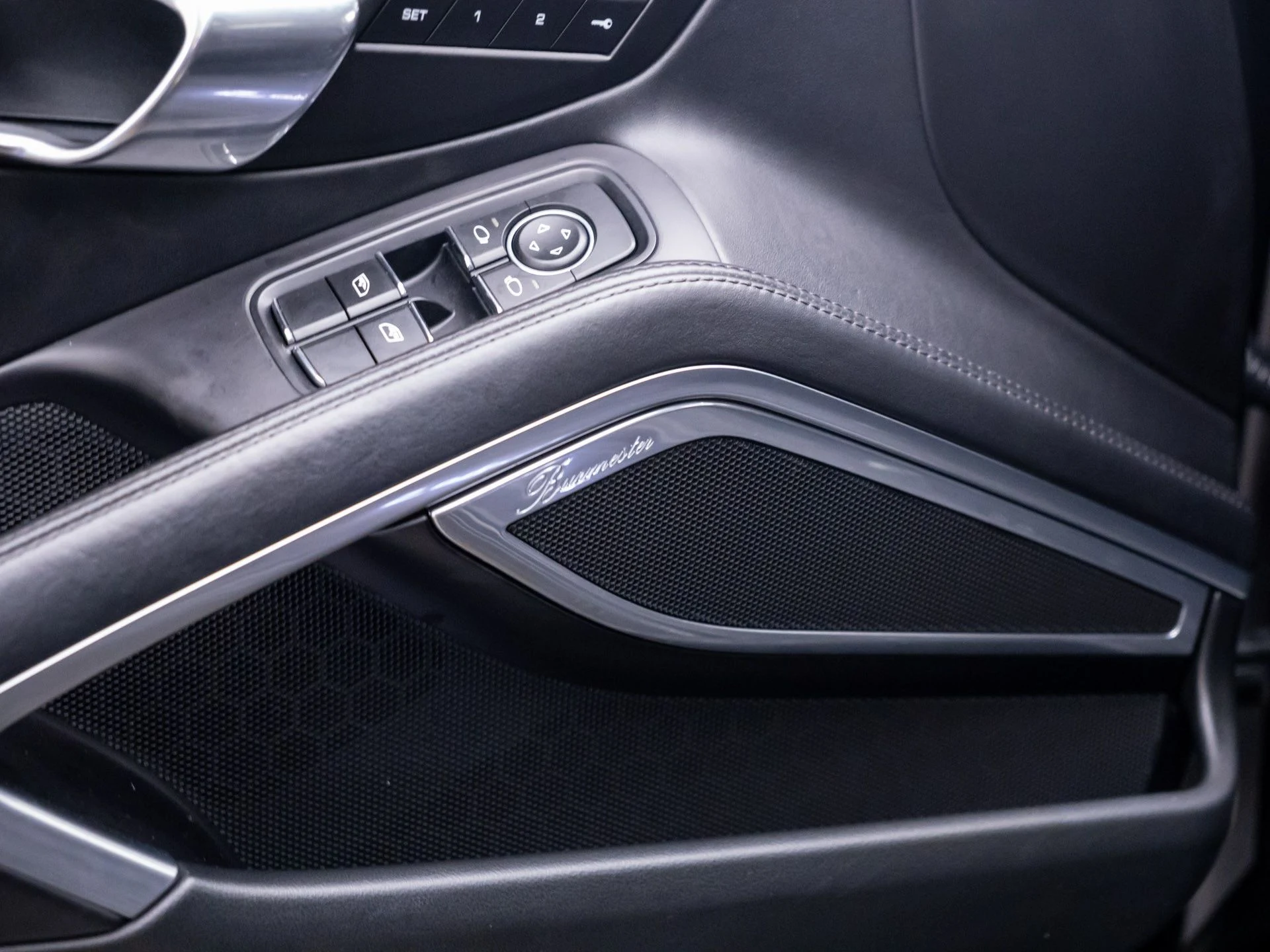 mph014_843934727_5bc8a0ce43723448ca1a395c1ee28c2bx_4c2d84fb1d