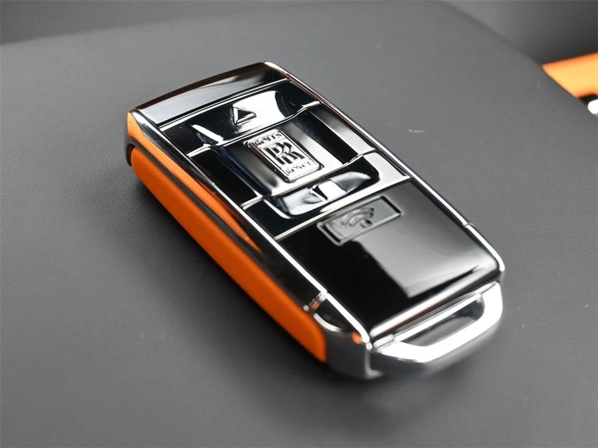 mph014_845954112_8b9915bd0e68d9329bf4f6788e7907b0x_2b8eda8883