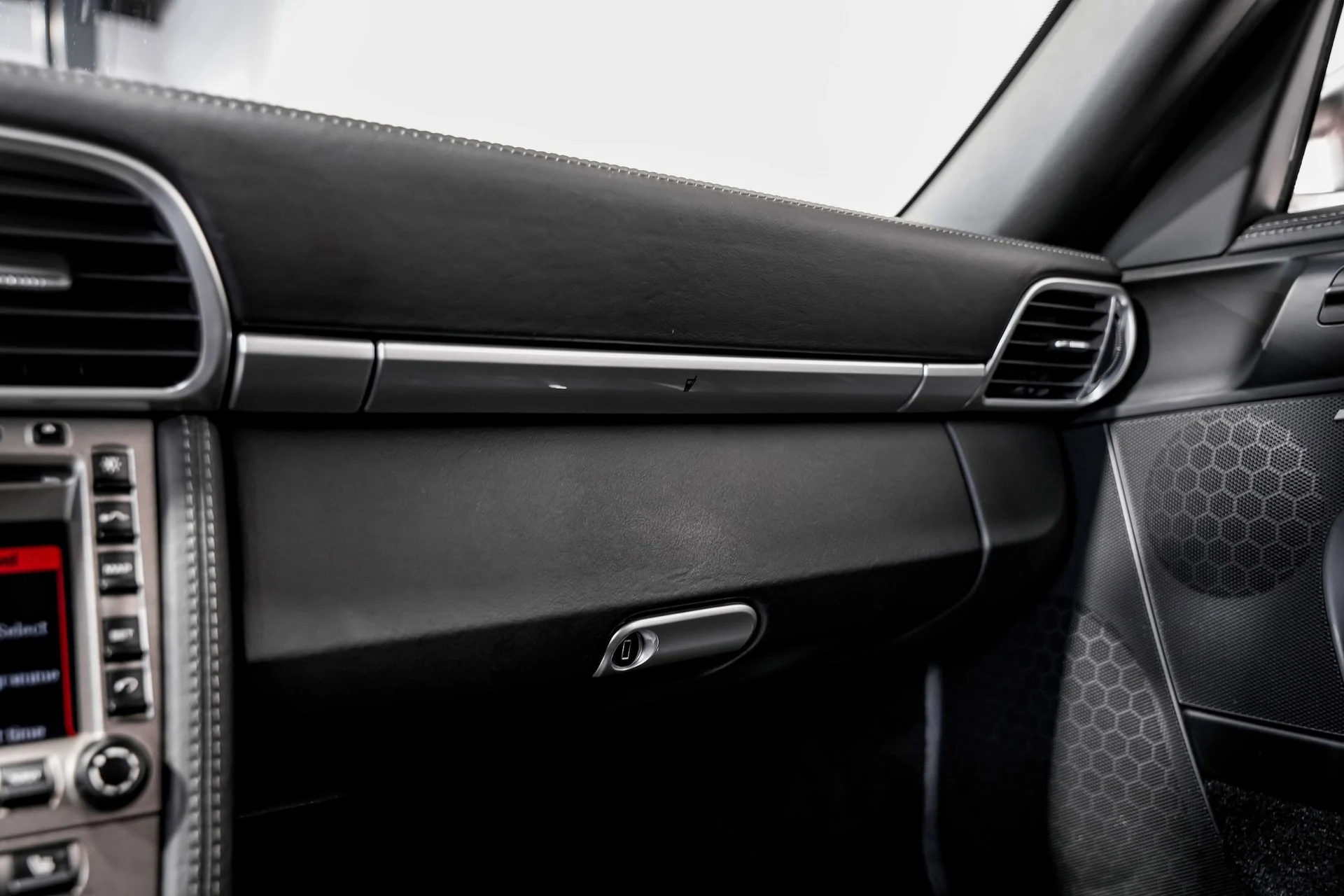 mph014_848058439_bbb6c4594a2e55a15124d1220517a1a0x_0eab5f04b4