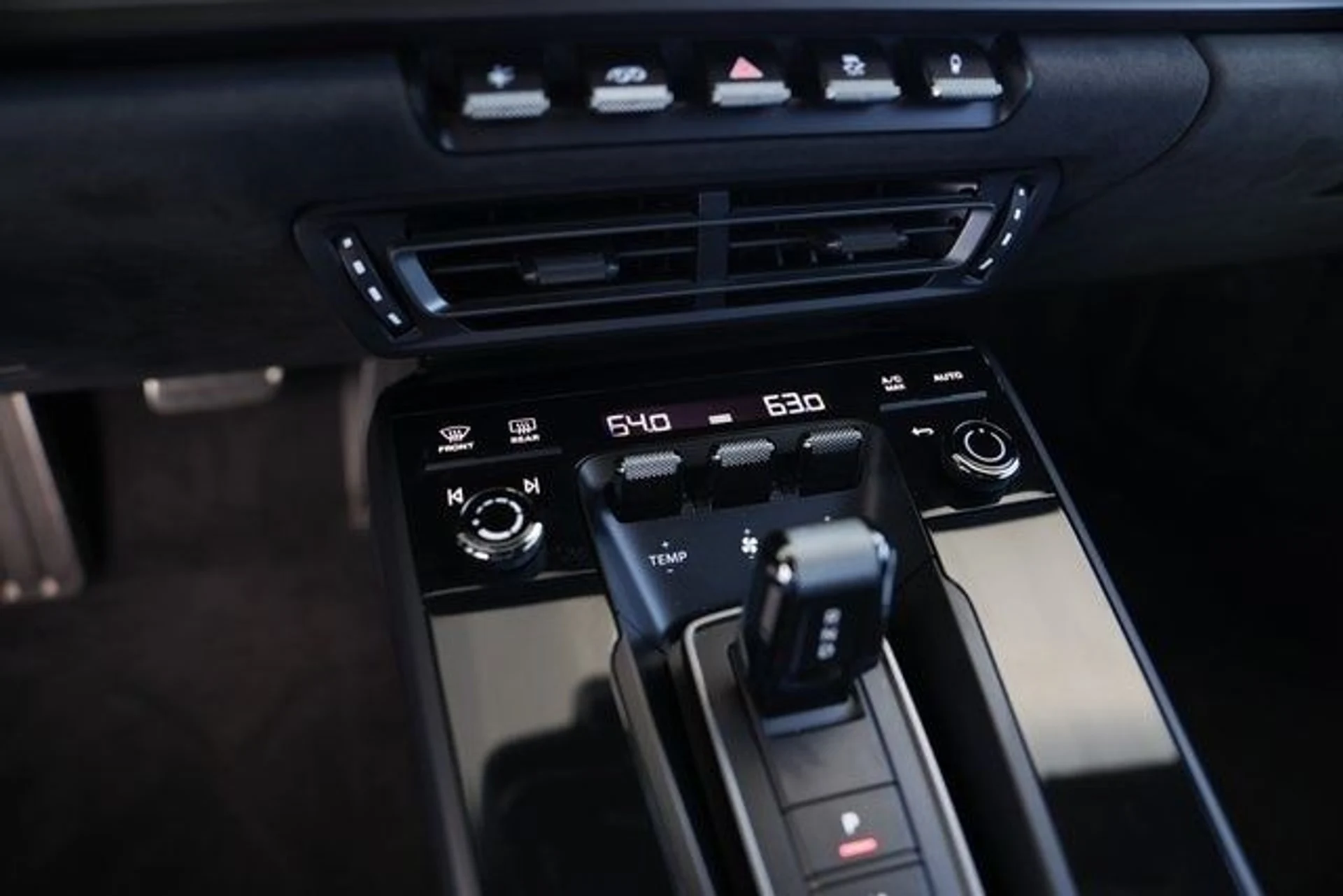 mph014_848533279_6d864c5d715a73f32d6cd9001dd2c36bx_eeac32e3fd