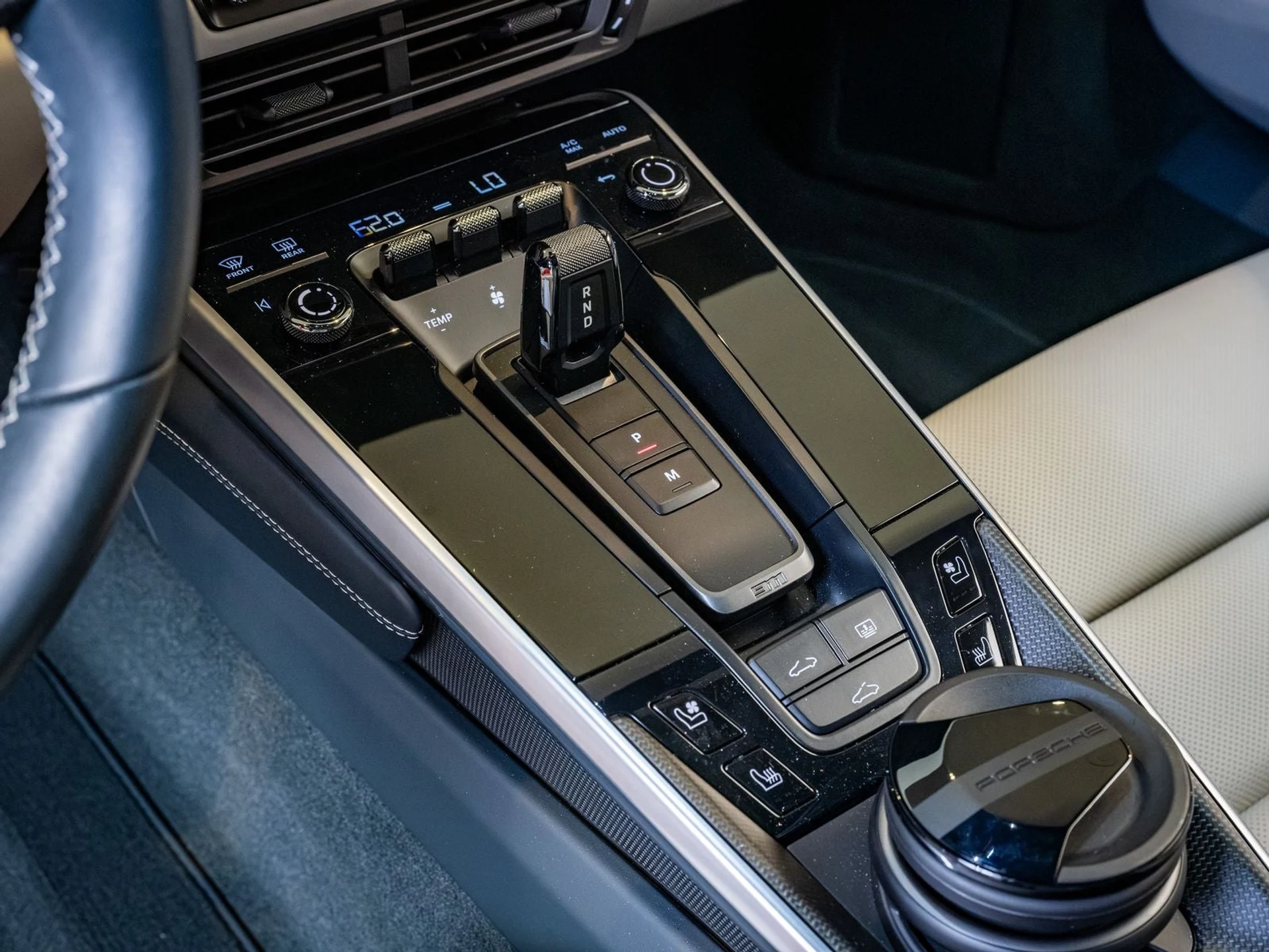 mph014_848974582_15_1b3ef972c5