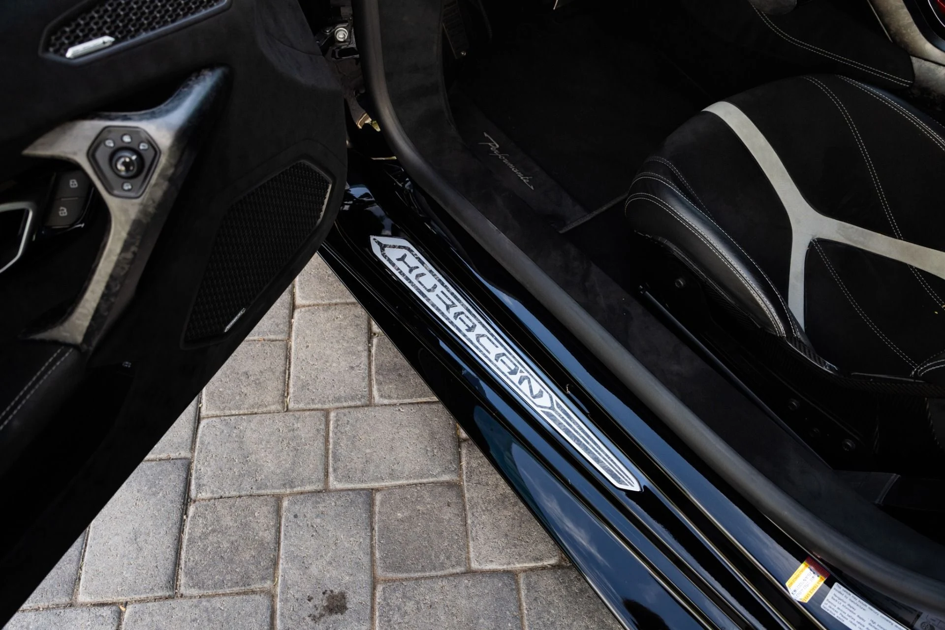 mph014_853441598_Used_2018_Lamborghini_Huracan_LP_640_4_Performante_Spyder_1772832591_5709c5627e