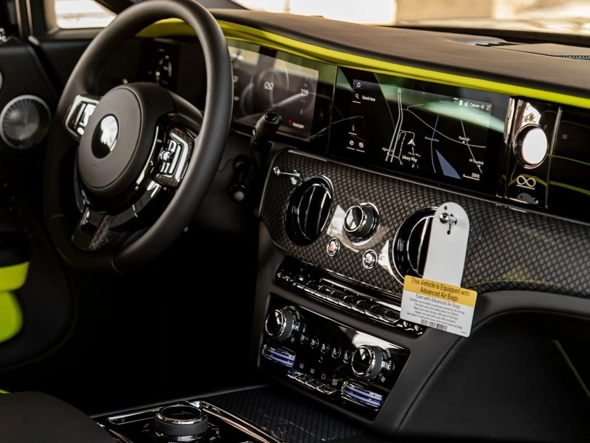 mph014_859470700_15_a32184c9da