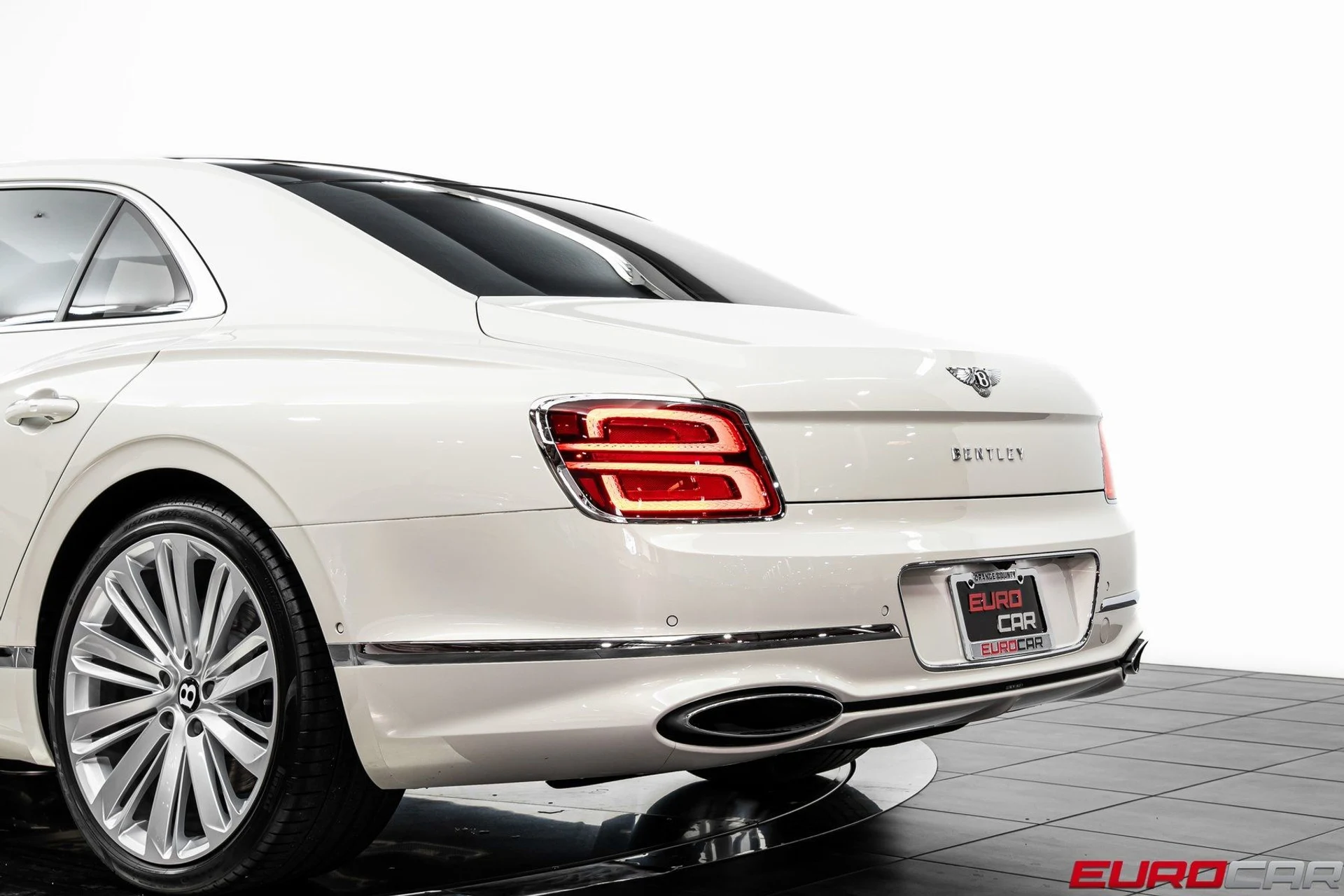 mph014_864757609_image_15_acae583cc5