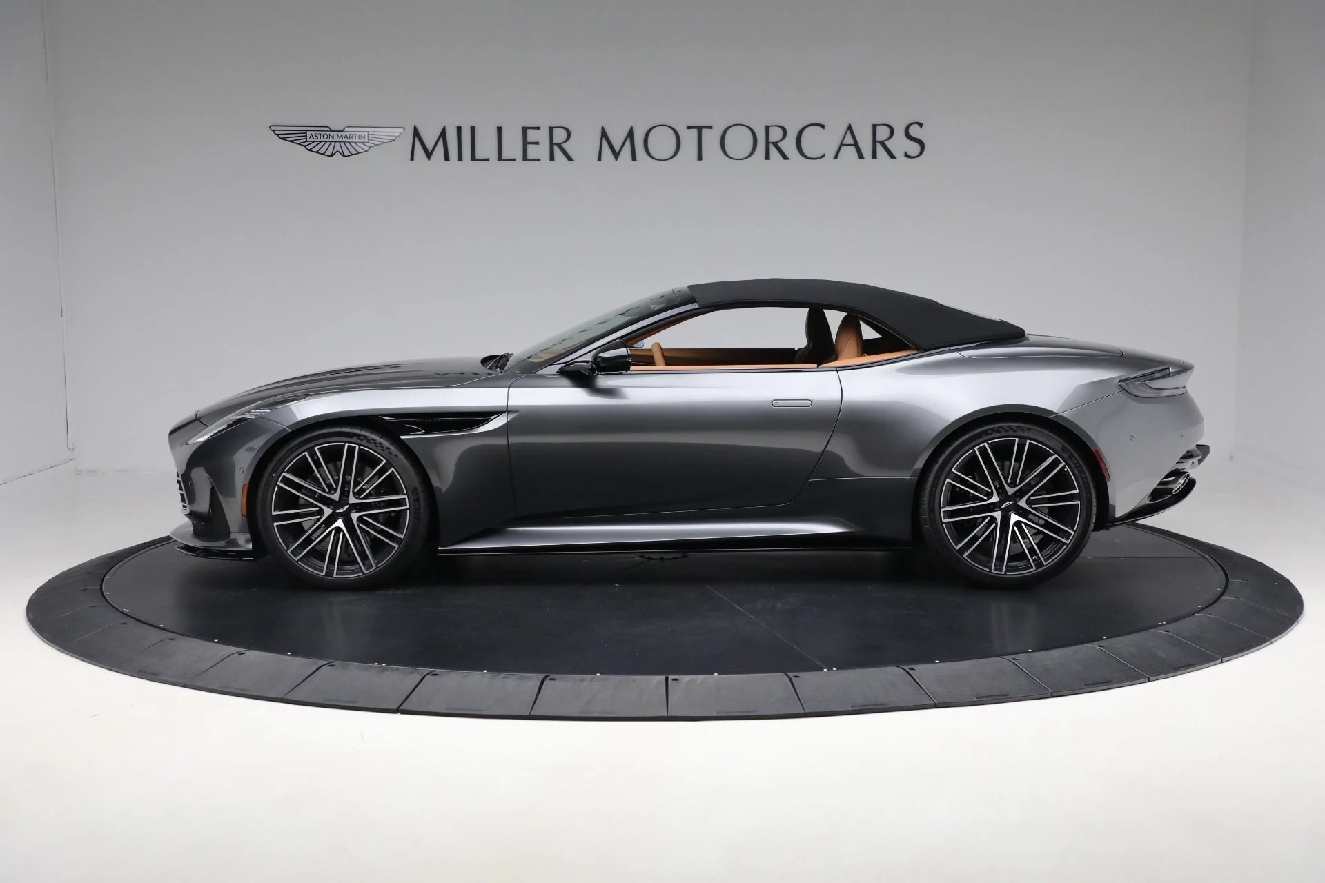 mph014_868921965_New_2025_Aston_Martin_DB_12_Volante_25b2589d36