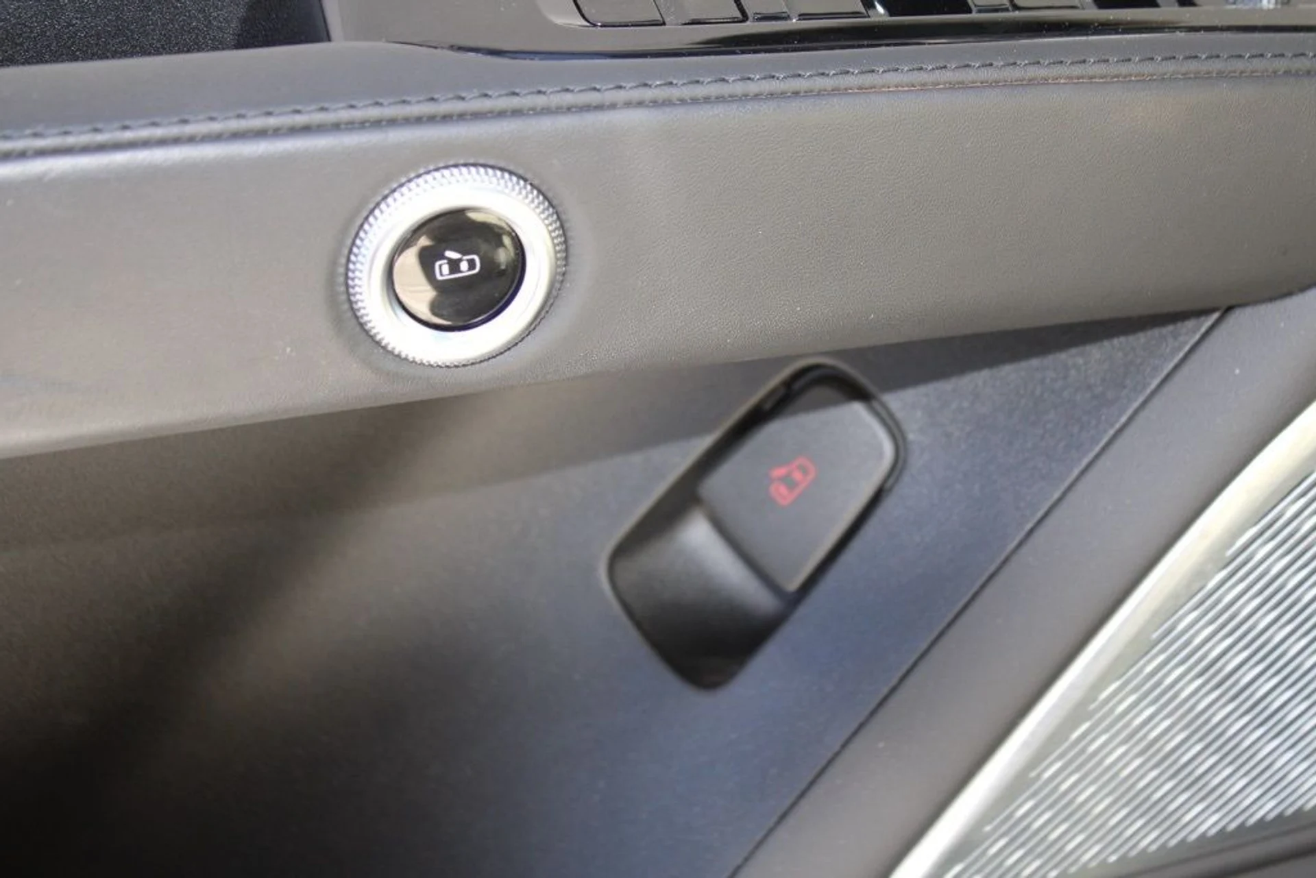 mph014_869605979_de5142e96561ec49ffd91d12f284f89d_fe8d9f78e0