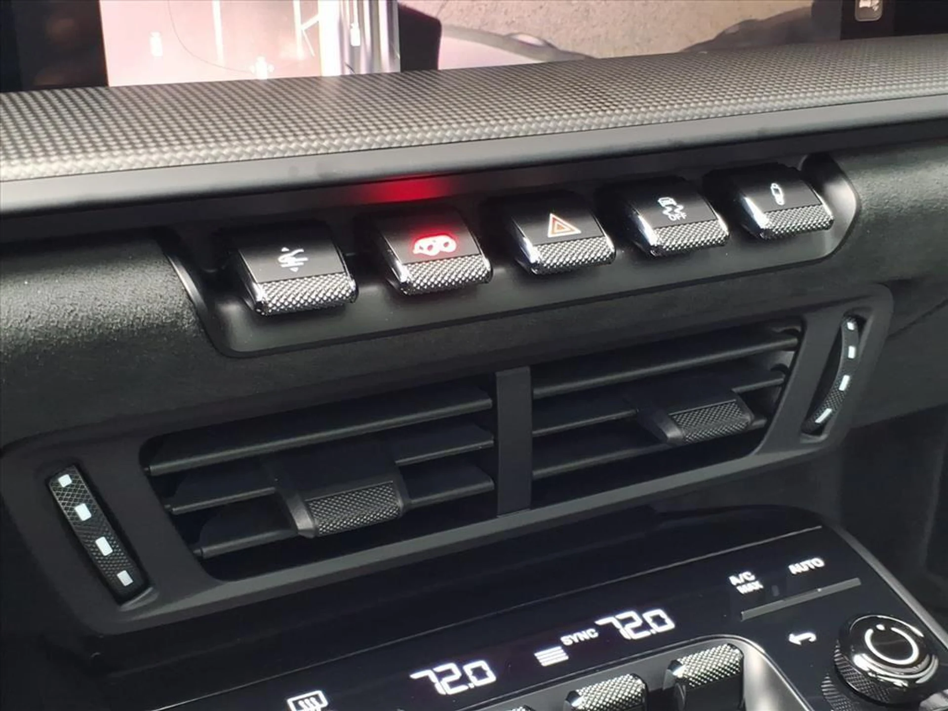 mph014_87044794_32925799a5ac382189248d522b3b2970_6e6cc8076e