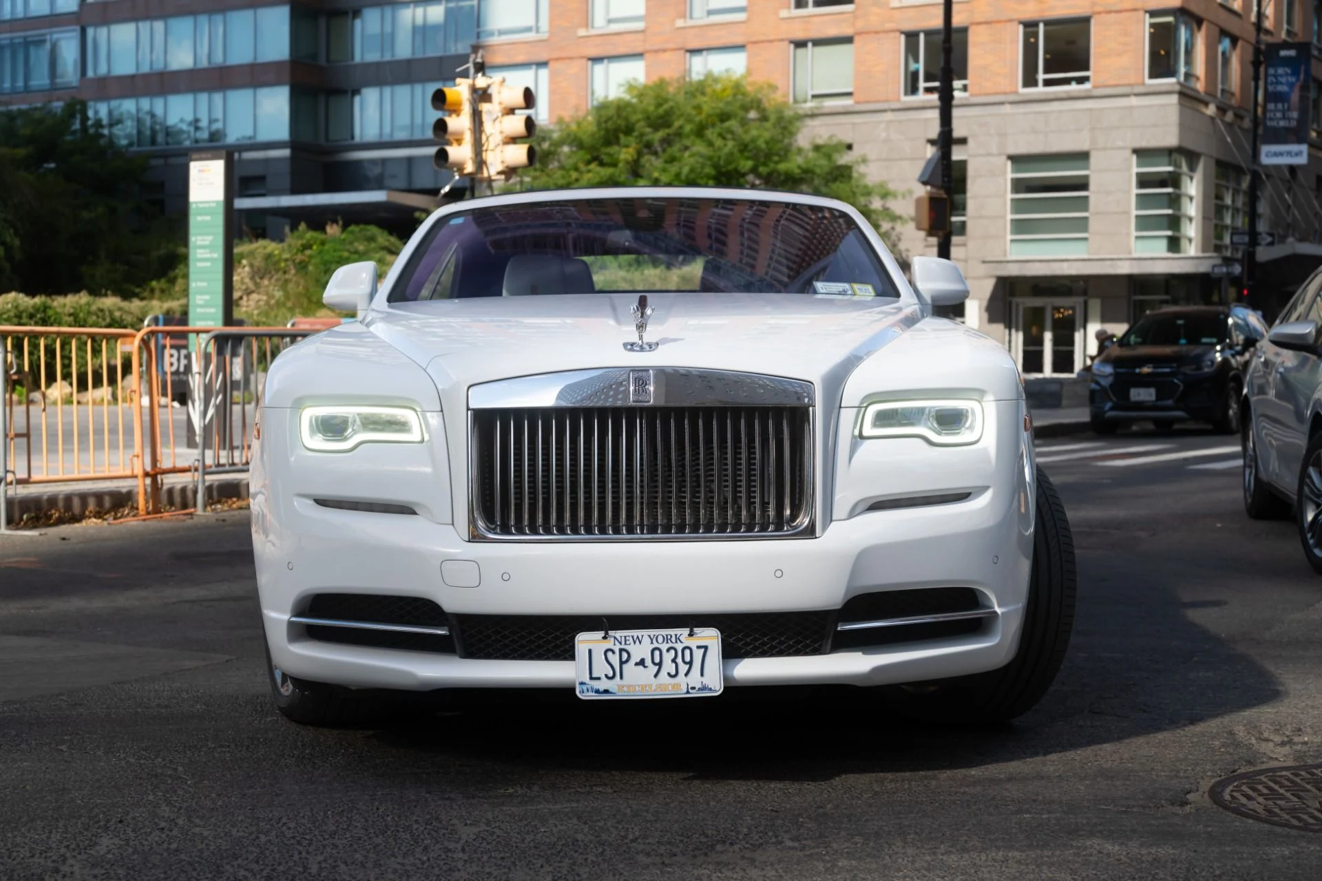 mph014_873028054_Used_2018_Rolls_Royce_Dawn_1793292537_41607725a2