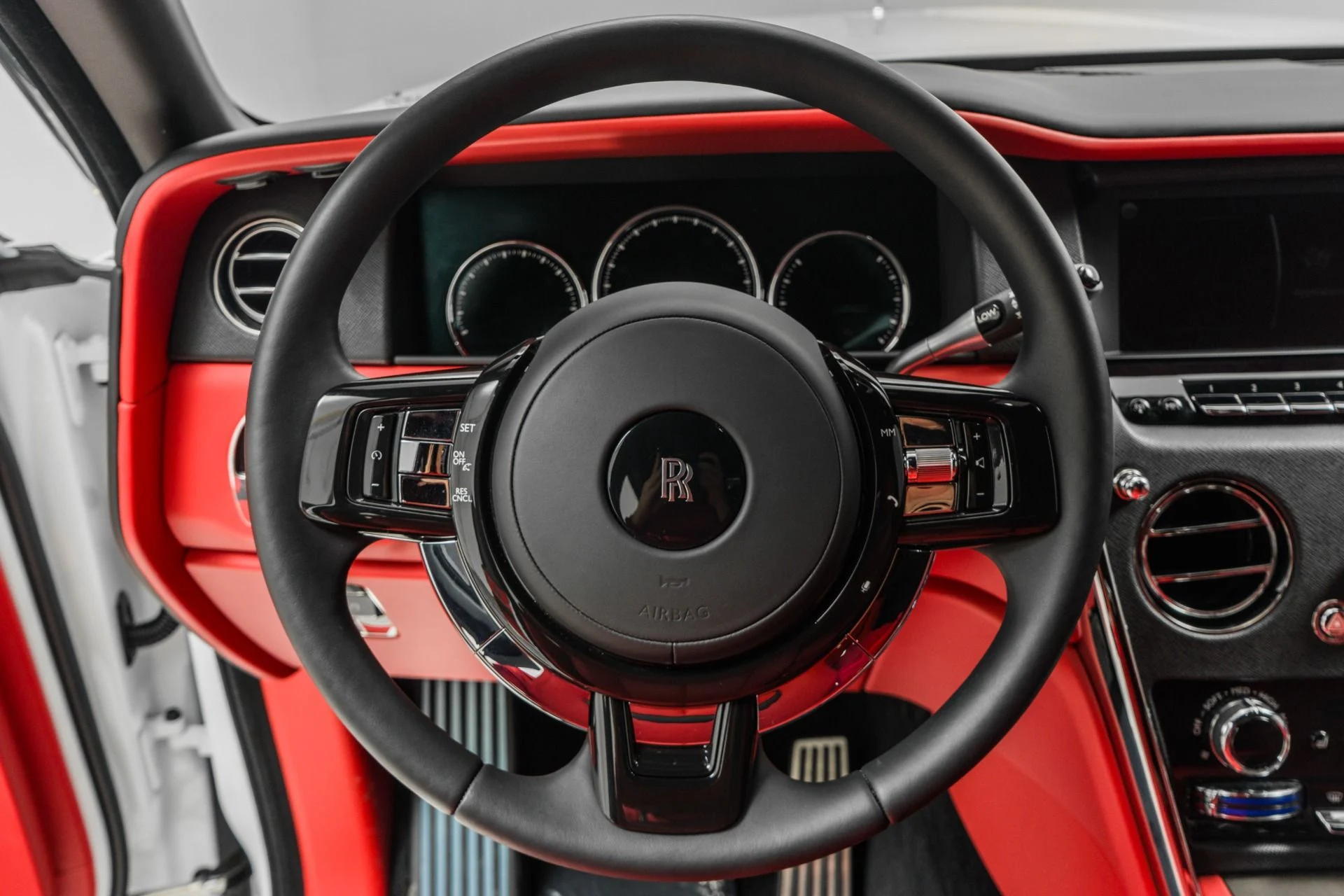 mph014_873180793_Used_2024_Rolls_Royce_Cullinan_Shooting_Star_Headliner_Picnic_Tables_Low_Miles_1772230993_c70c874783