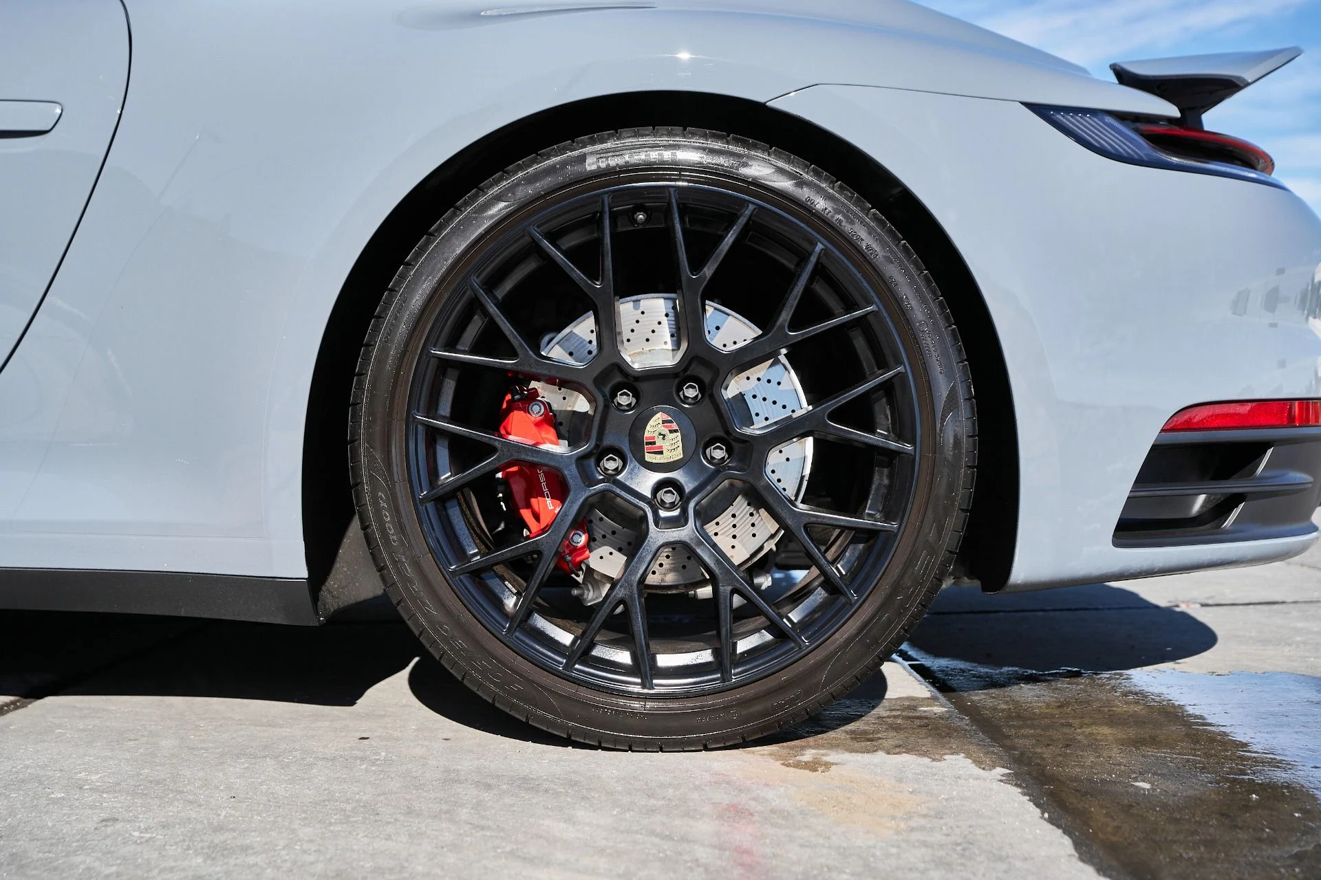 mph014_876782695_Used_2024_Porsche_911_Carrera_S_1763676094_18633d8ca0