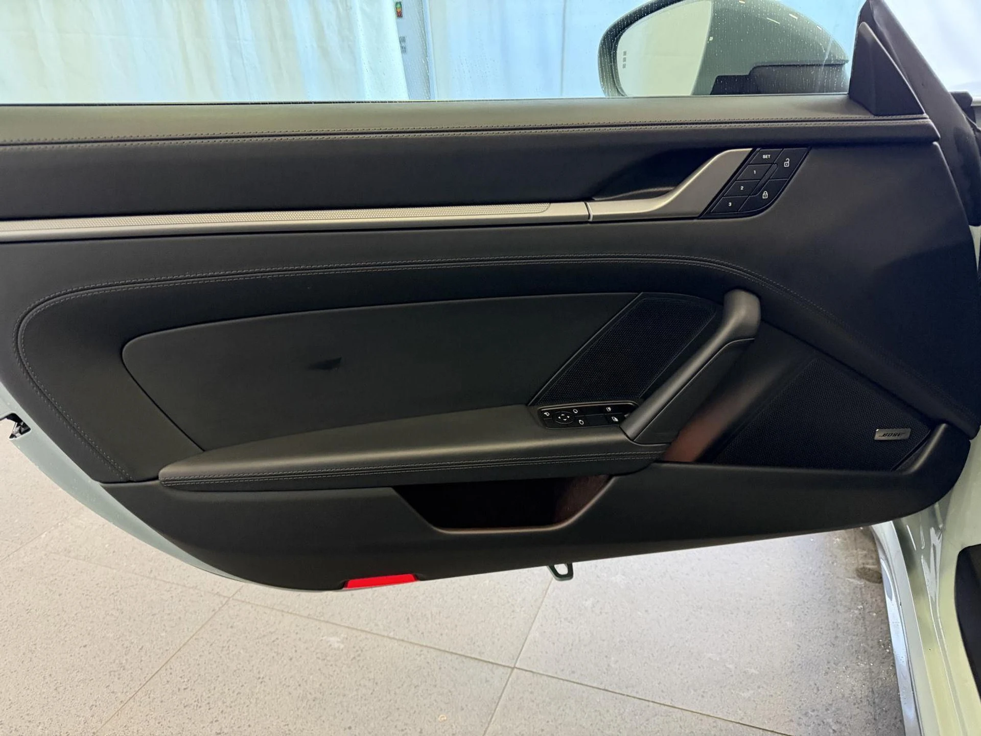 mph014_88126663_8e0b5723334c96e01d981356aadb9212x_21918e8963