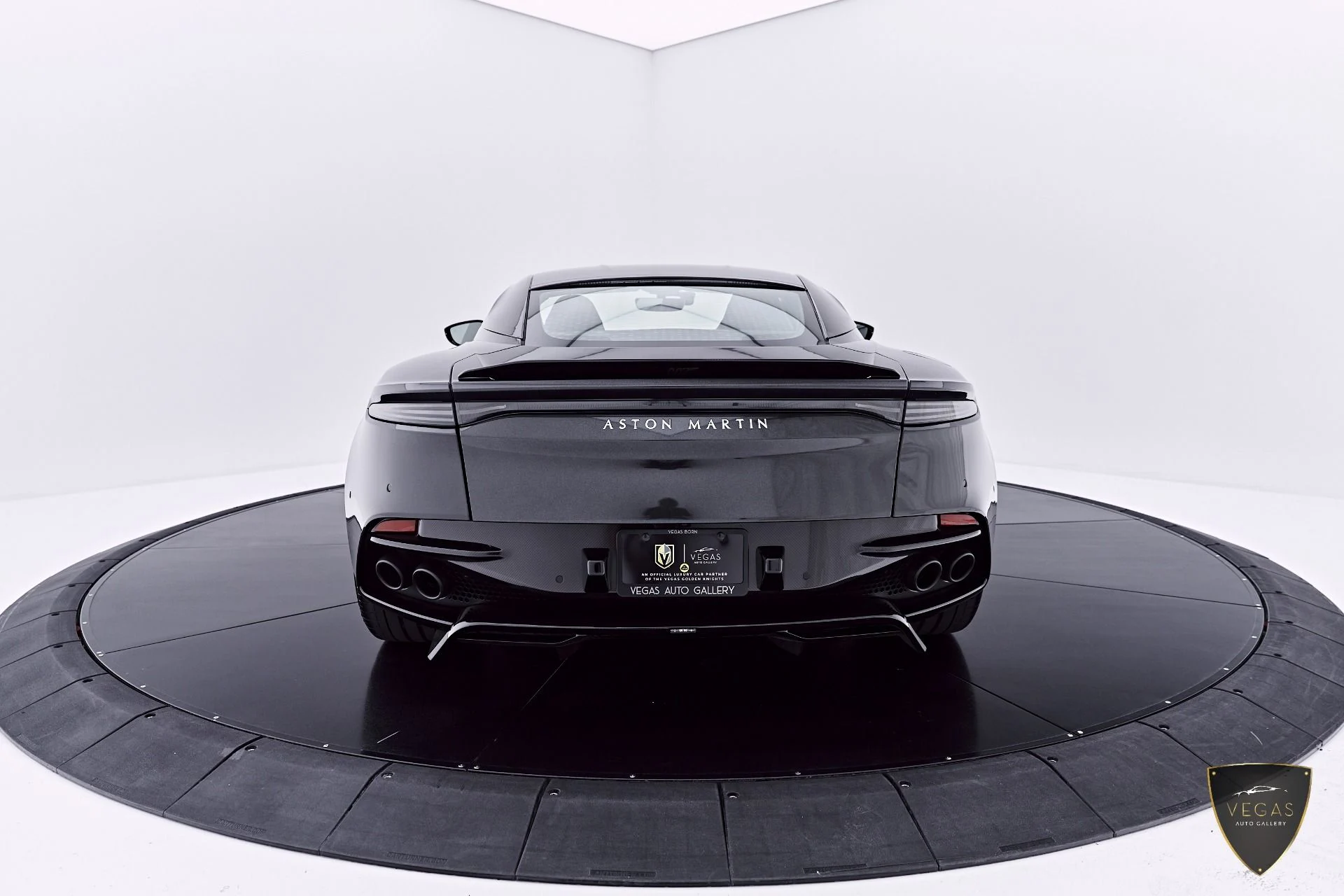 mph014_882806488_Used_2021_Aston_Martin_DBS_Superleggera_1785181483_9c485a963f