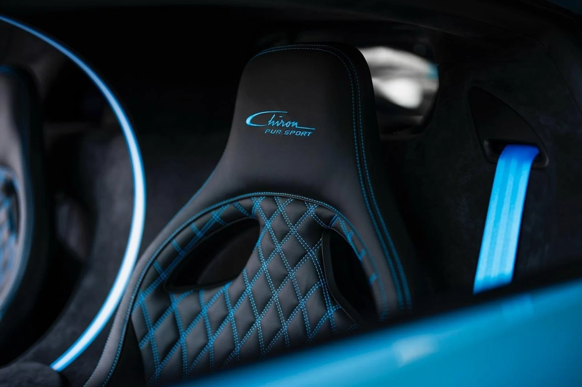 mph014_882935930_15_24d2d789f9