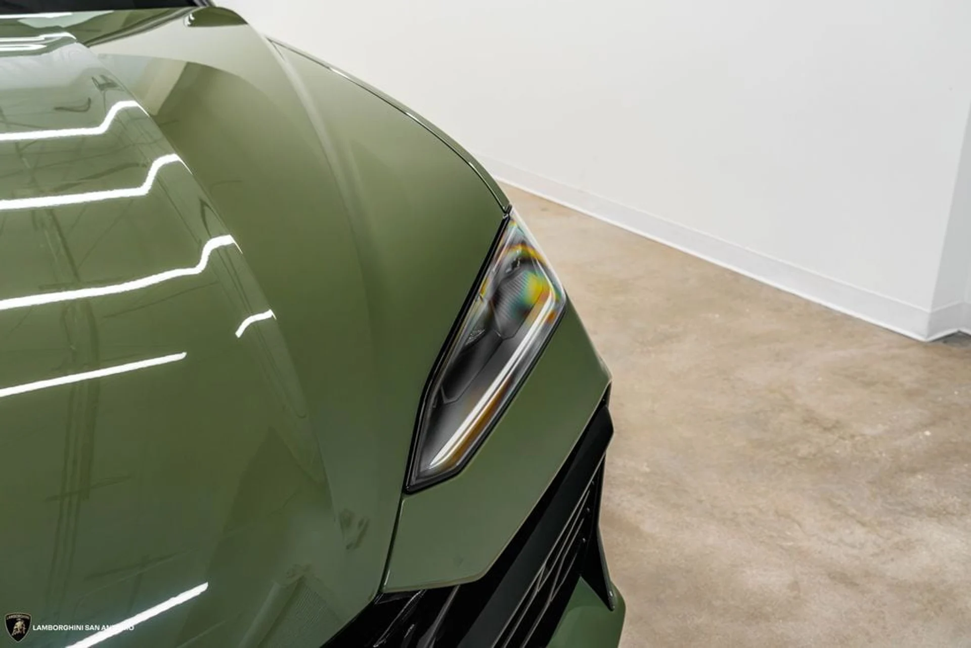 mph014_886541938_43713d98b71a227086bf2ddd35c8163ax_ebca826f48