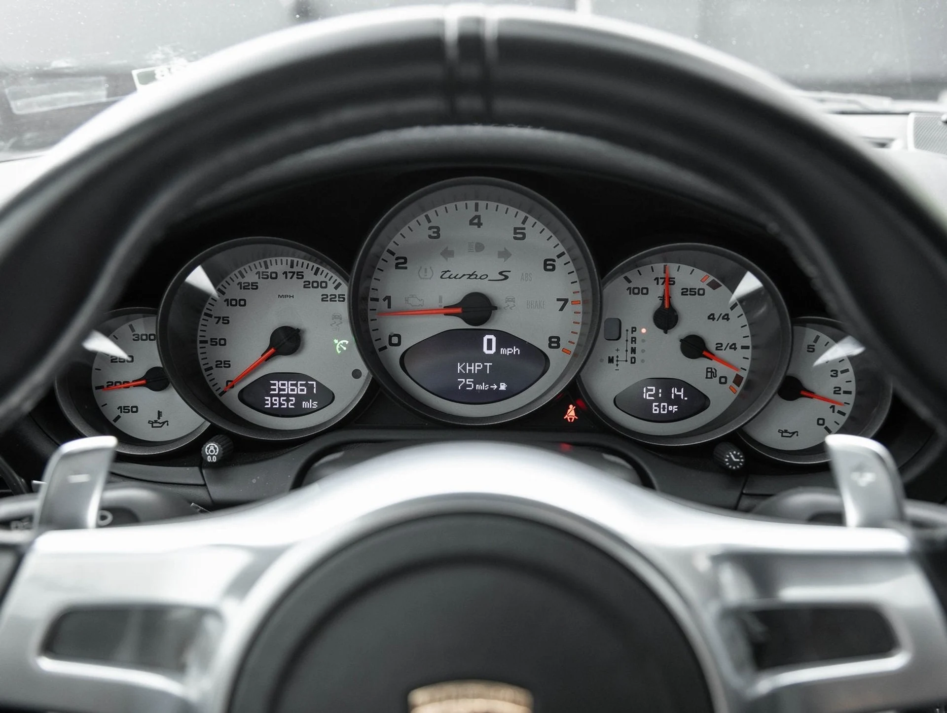 mph014_88716881_15_398170a100