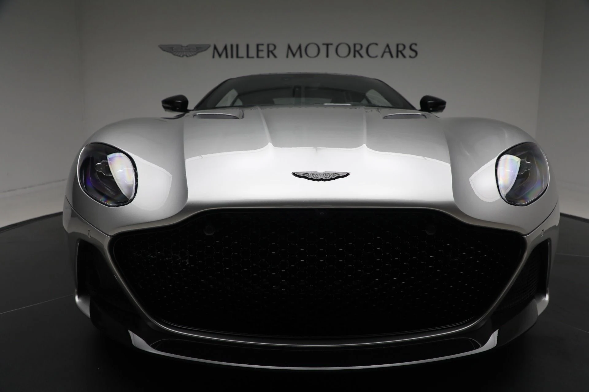 mph014_887680491_Used_2023_Aston_Martin_DBS_Superleggera_f2e8ef5fb8