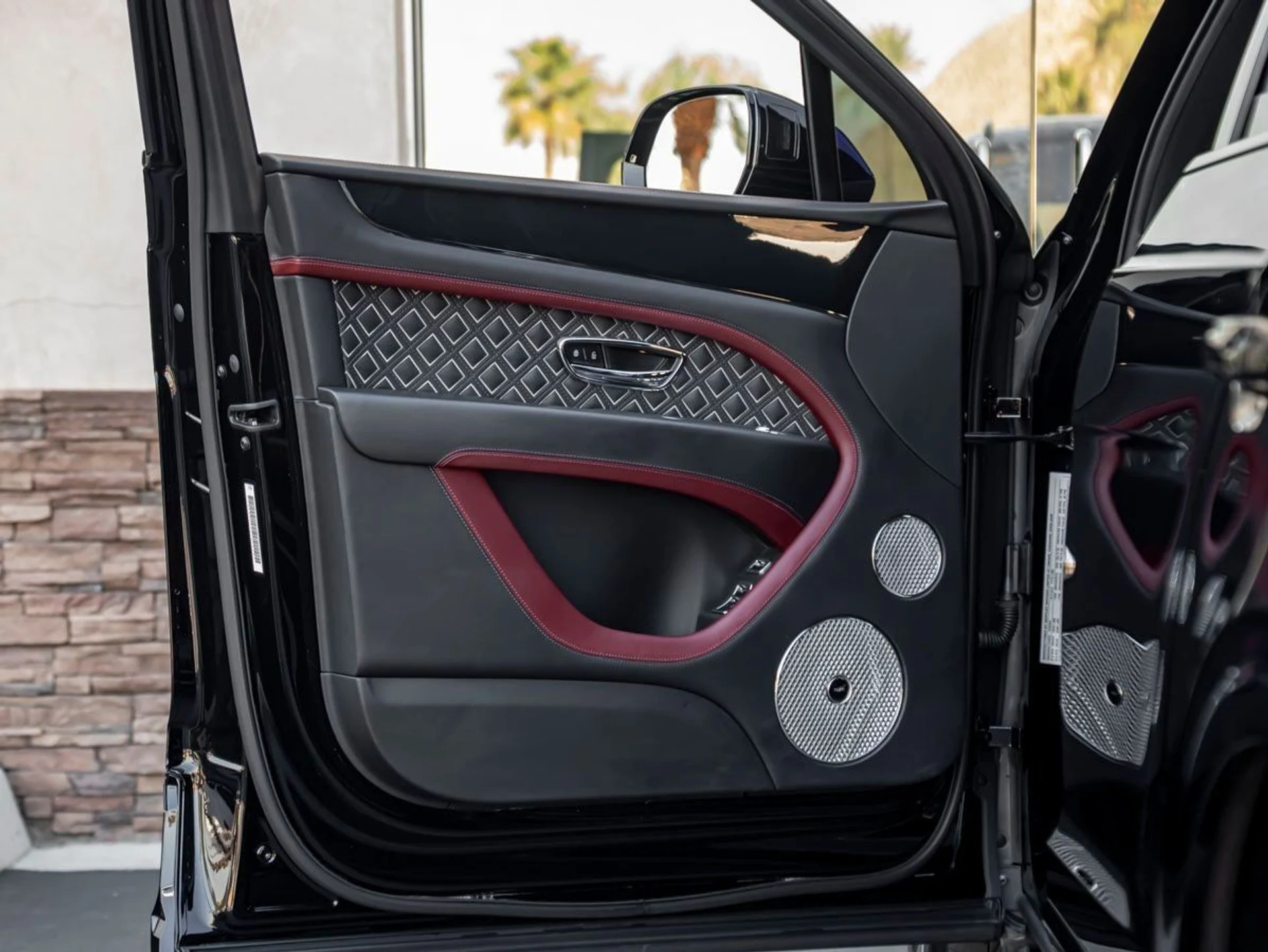 mph014_891823542_15_77a6a9958f